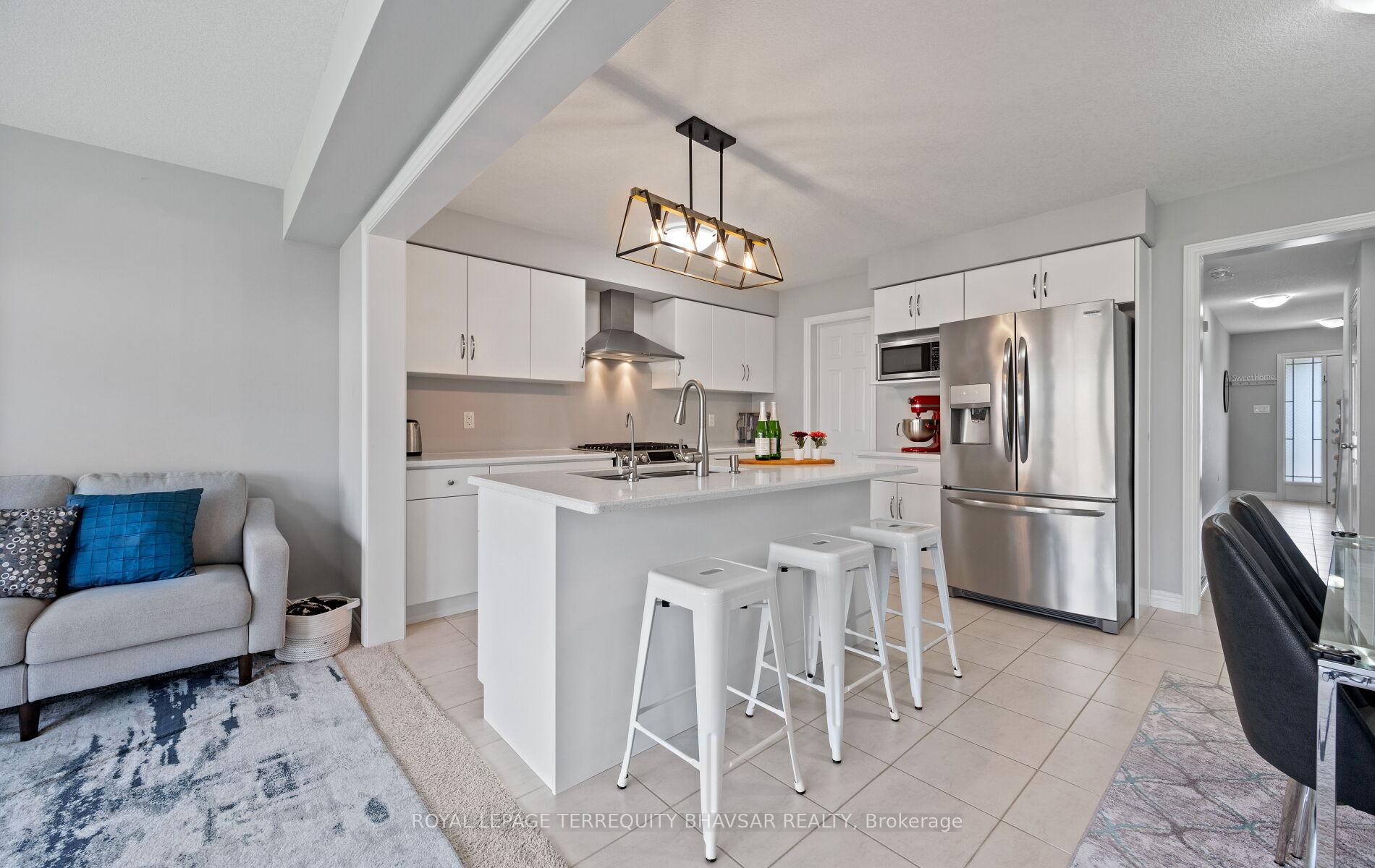 Photo 16 of 116 John Brabson Crescent, Guelph, Kortright East — HOMEH