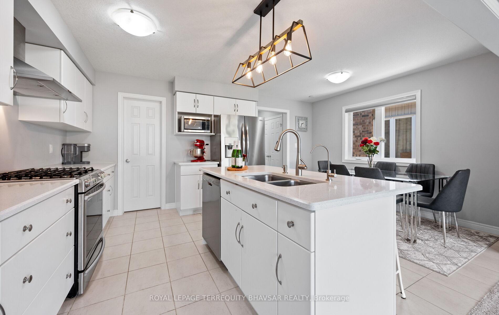Photo 18 of 116 John Brabson Crescent, Guelph, Kortright East — HOMEH