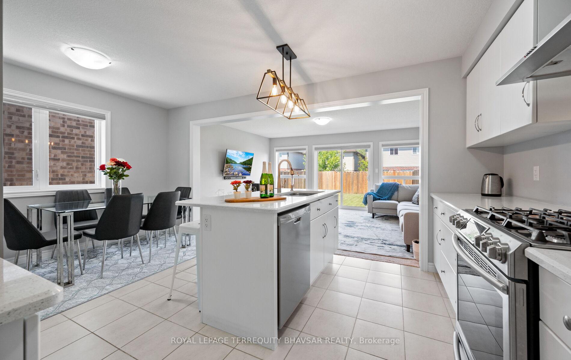 Photo 20 of 116 John Brabson Crescent, Guelph, Kortright East — HOMEH