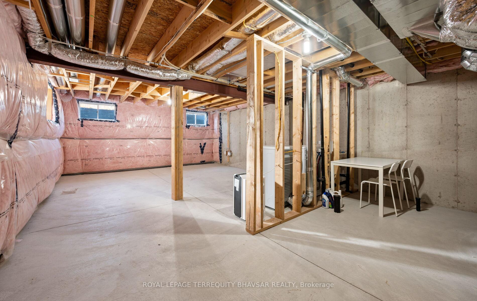Photo 43 of 116 John Brabson Crescent, Guelph, Kortright East — HOMEH