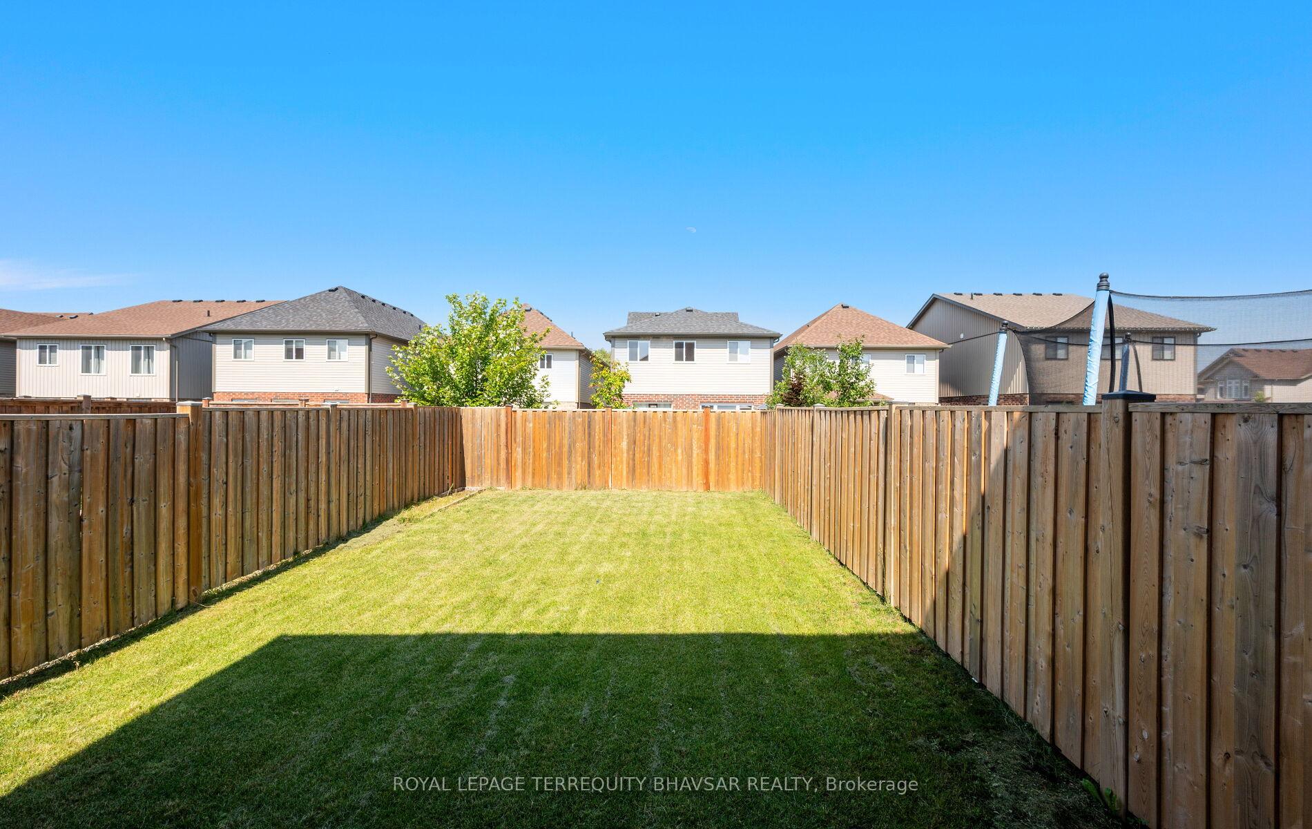 Photo 45 of 116 John Brabson Crescent, Guelph, Kortright East — HOMEH