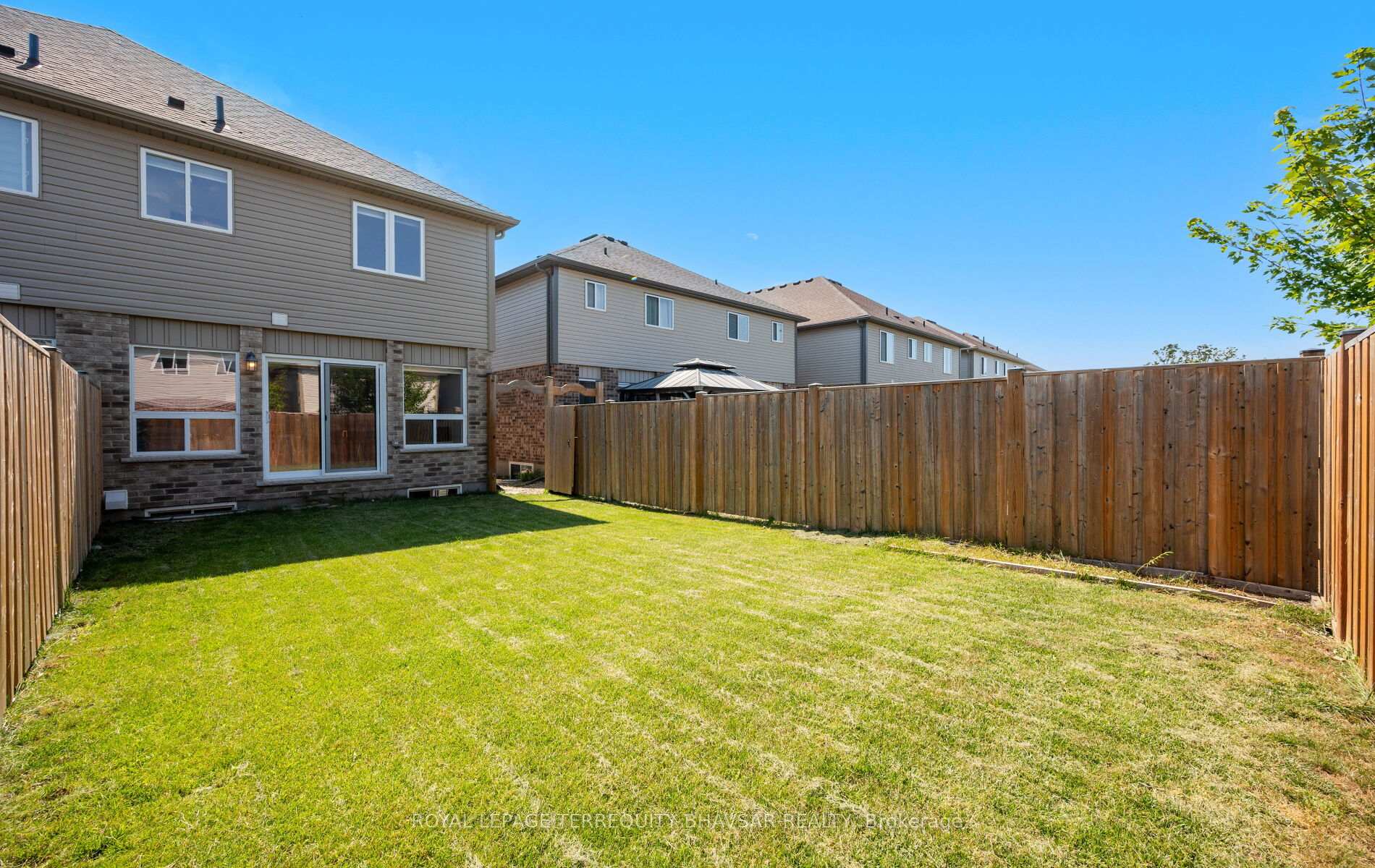 Photo 46 of 116 John Brabson Crescent, Guelph, Kortright East — HOMEH
