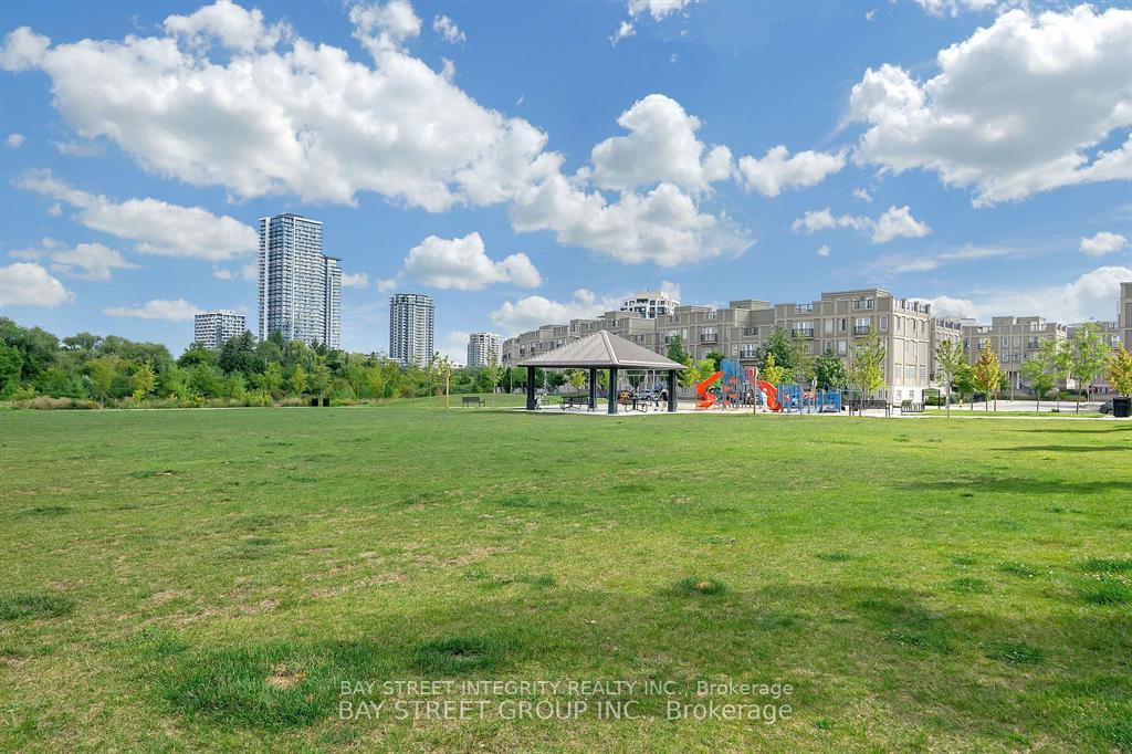 Photo 5 of Unit 108, 10 Rouge Valley Drive, Markham, Unionville — HOMEH