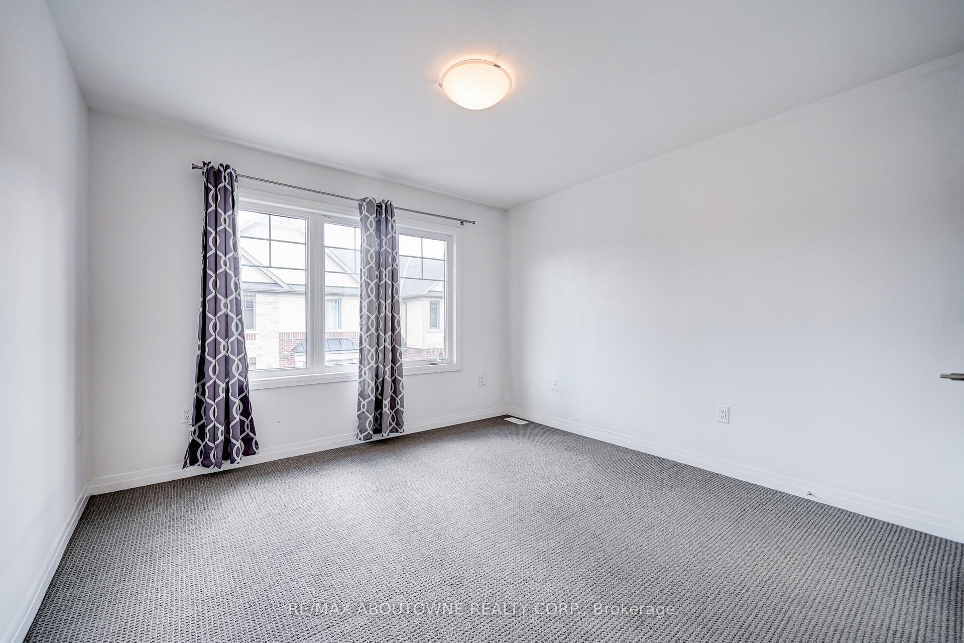 Photo 25 of 19 Ritchie Lane, Hamilton, Meadowlands — HOMEH