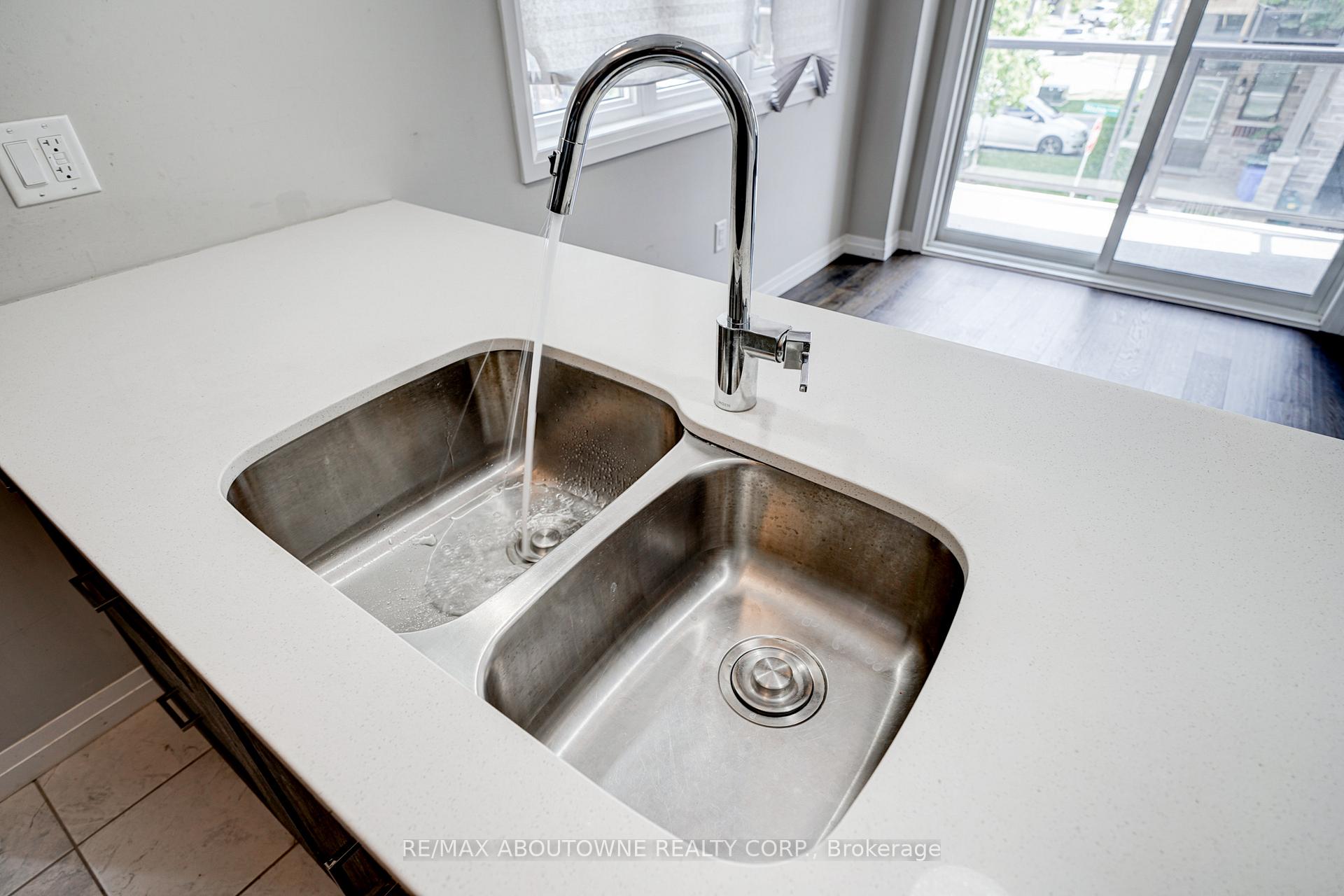 Photo 33 of 19 Ritchie Lane, Hamilton, Meadowlands — HOMEH