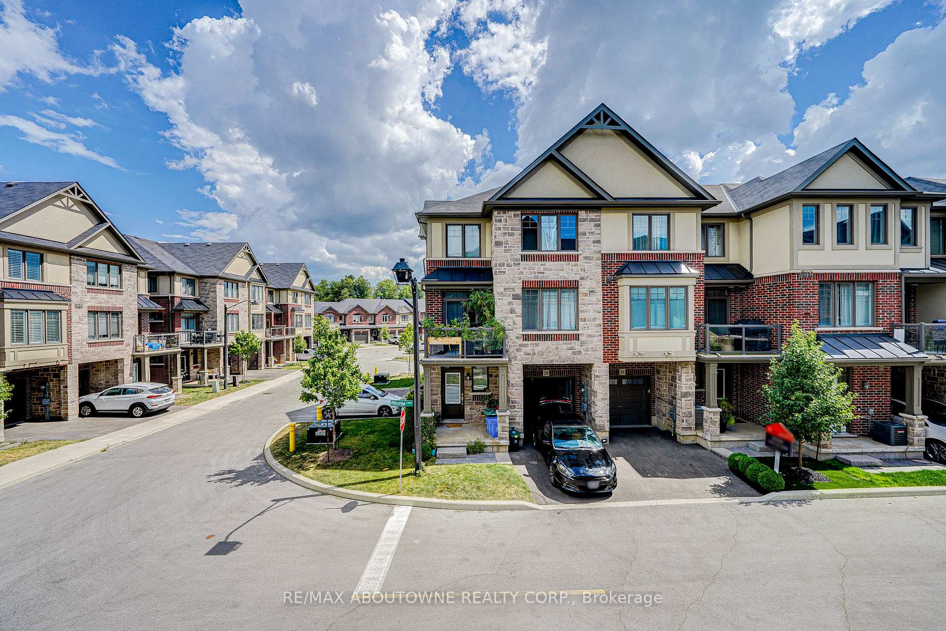 Photo 38 of 19 Ritchie Lane, Hamilton, Meadowlands — HOMEH