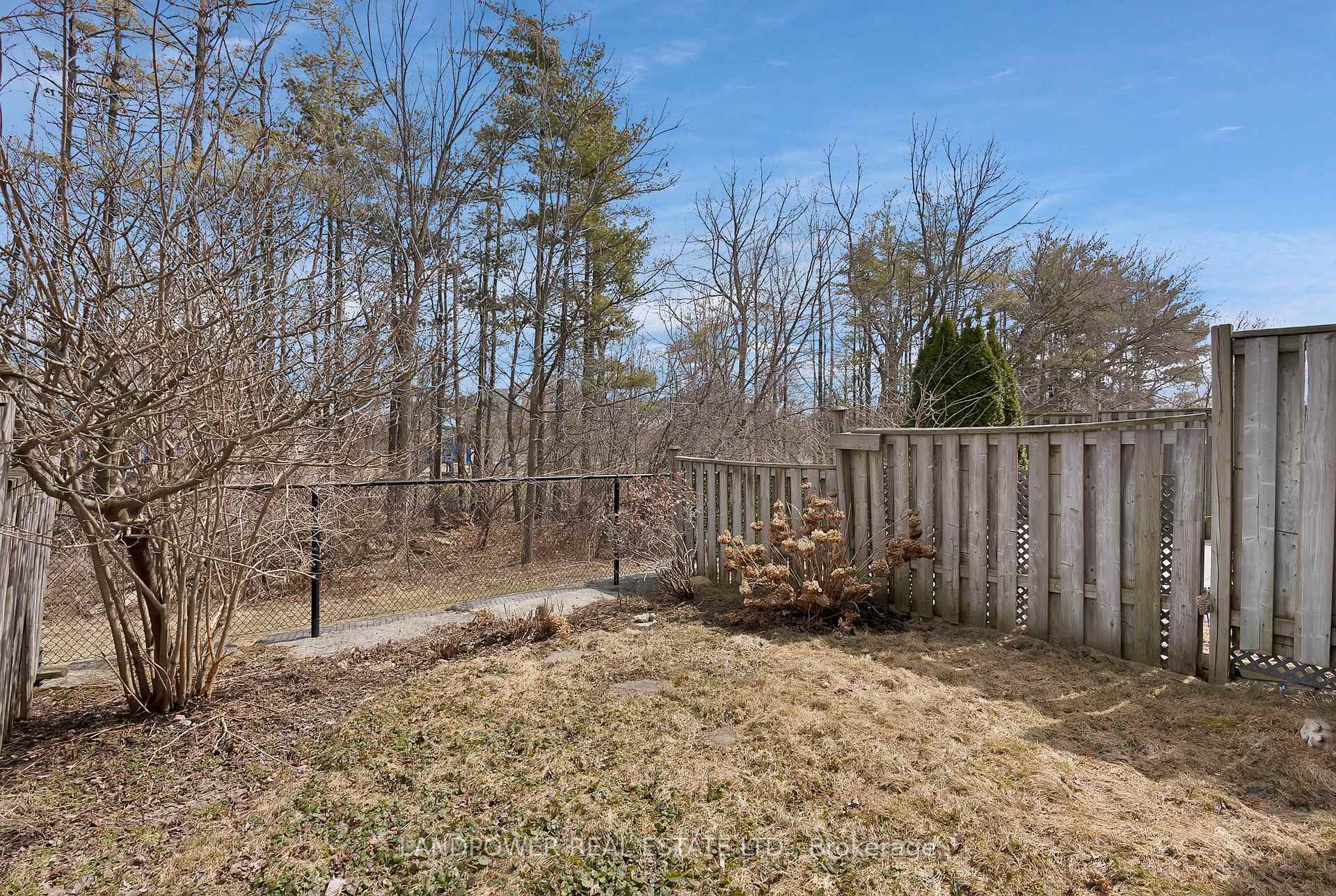 Photo 9 of 119 Rougehaven Way, Markham, Vinegar Hill — HOMEH