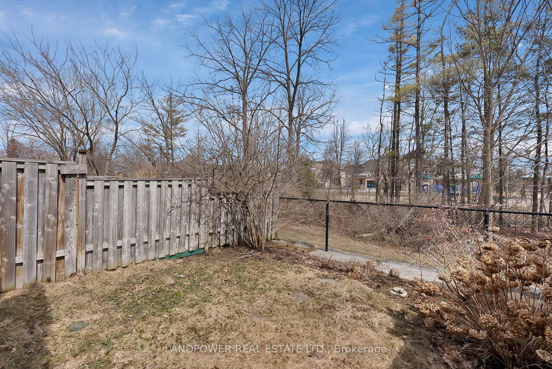 Photo 10 of 119 Rougehaven Way, Markham, Vinegar Hill — HOMEH