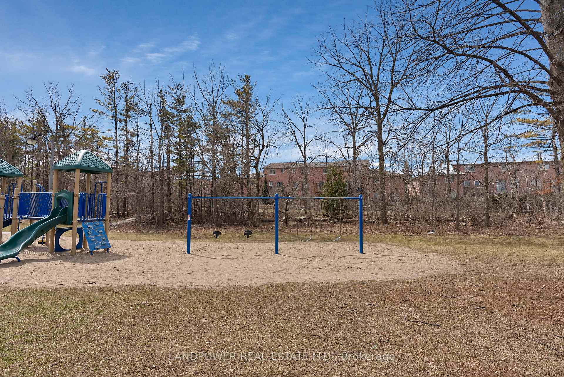 Photo 11 of 119 Rougehaven Way, Markham, Vinegar Hill — HOMEH