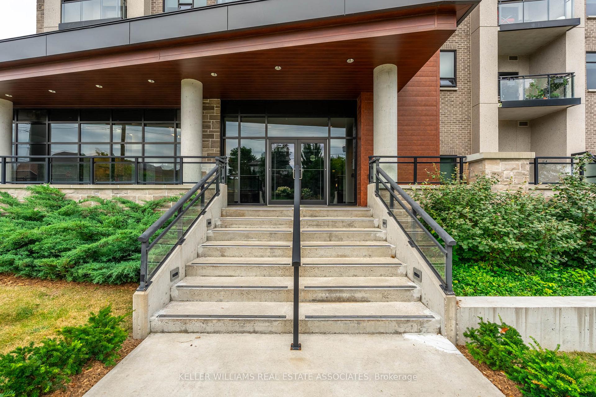 Photo 5 of Unit 109, 30 Hamilton Street S, Hamilton, Waterdown — HOMEH