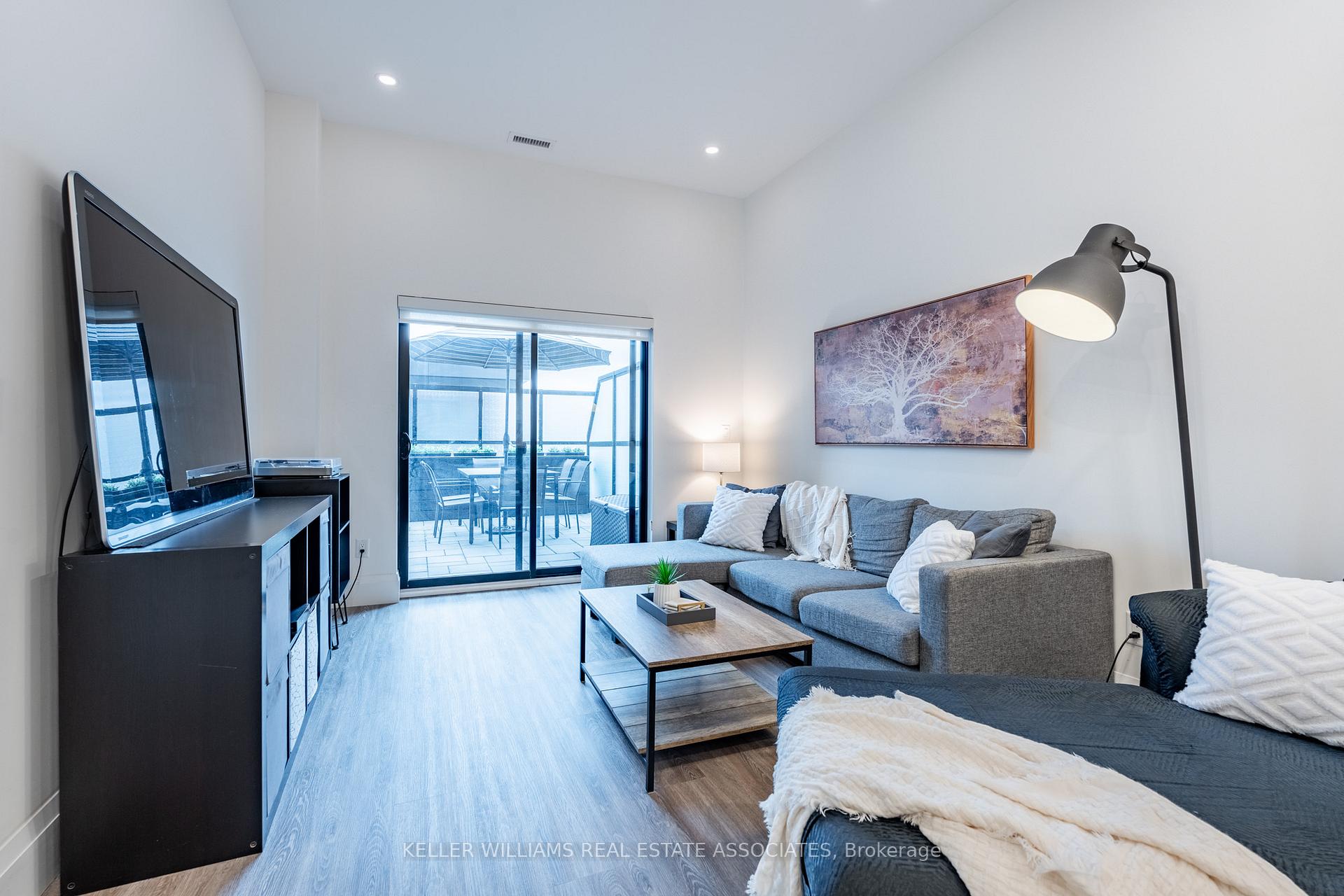 Photo 10 of Unit 109, 30 Hamilton Street S, Hamilton, Waterdown — HOMEH