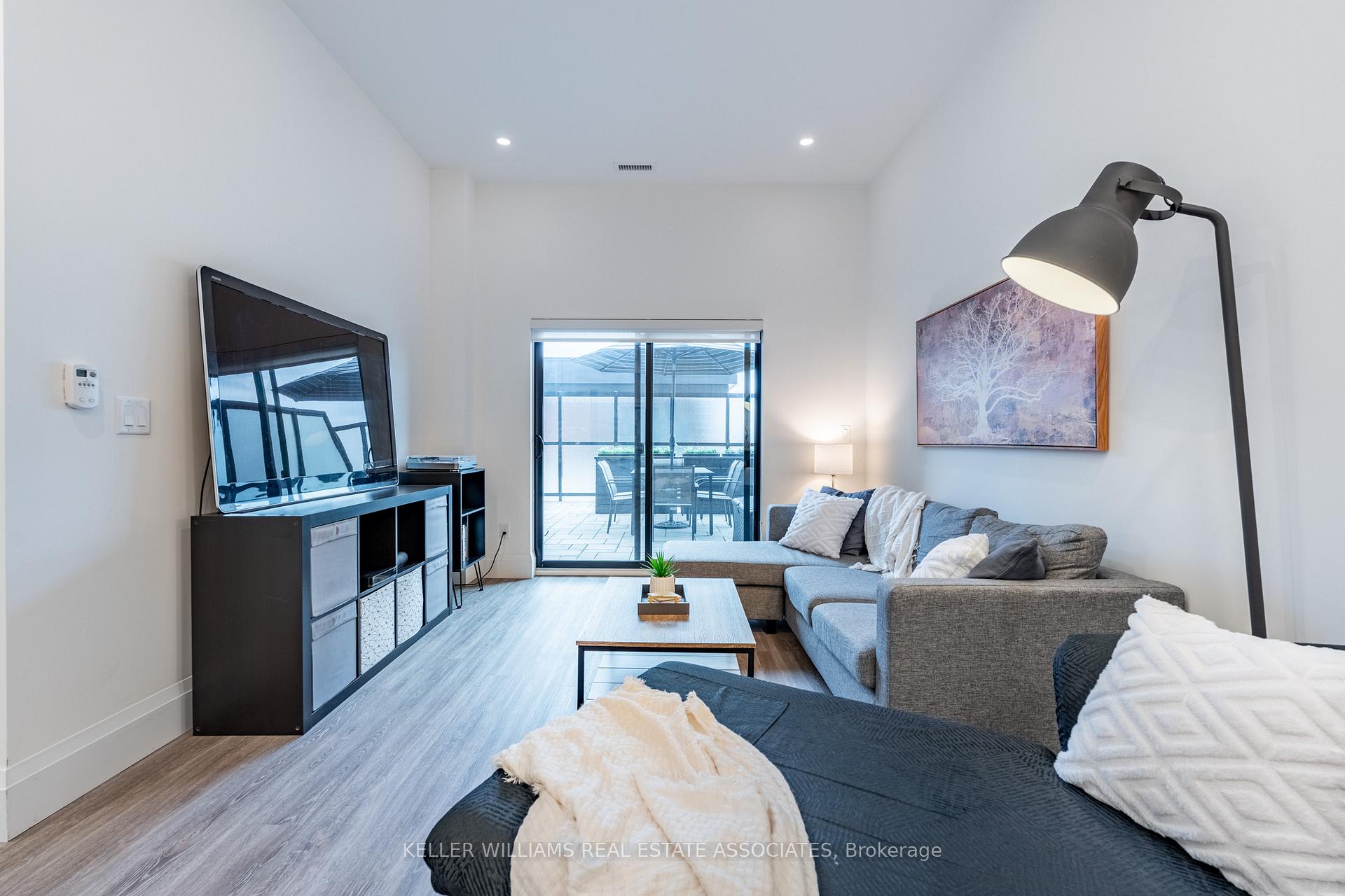 Photo 24 of Unit 109, 30 Hamilton Street S, Hamilton, Waterdown — HOMEH