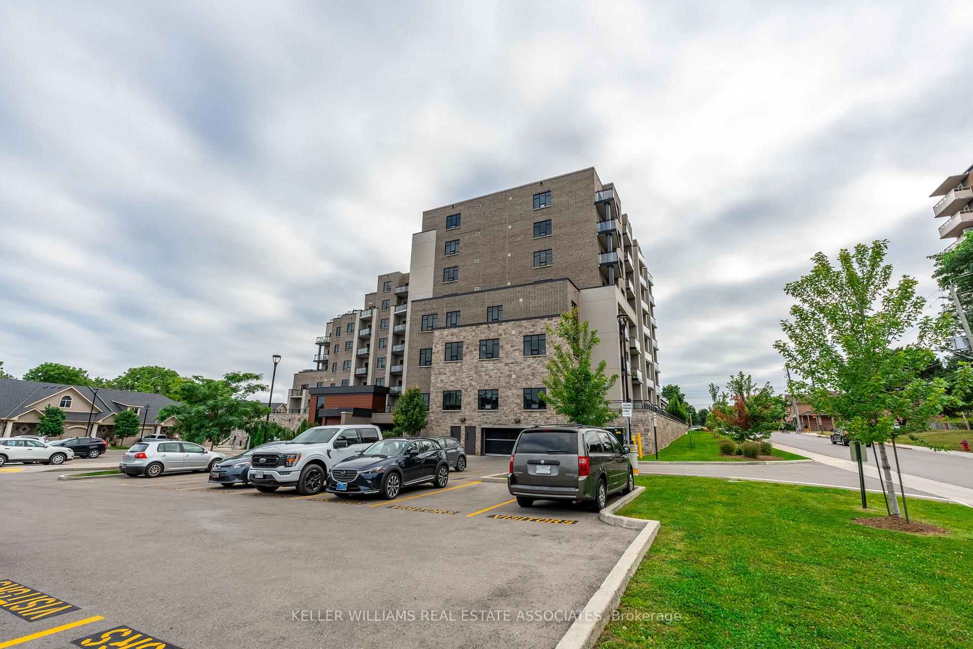 Photo 15 of Unit 109, 30 Hamilton Street S, Hamilton, Waterdown — HOMEH