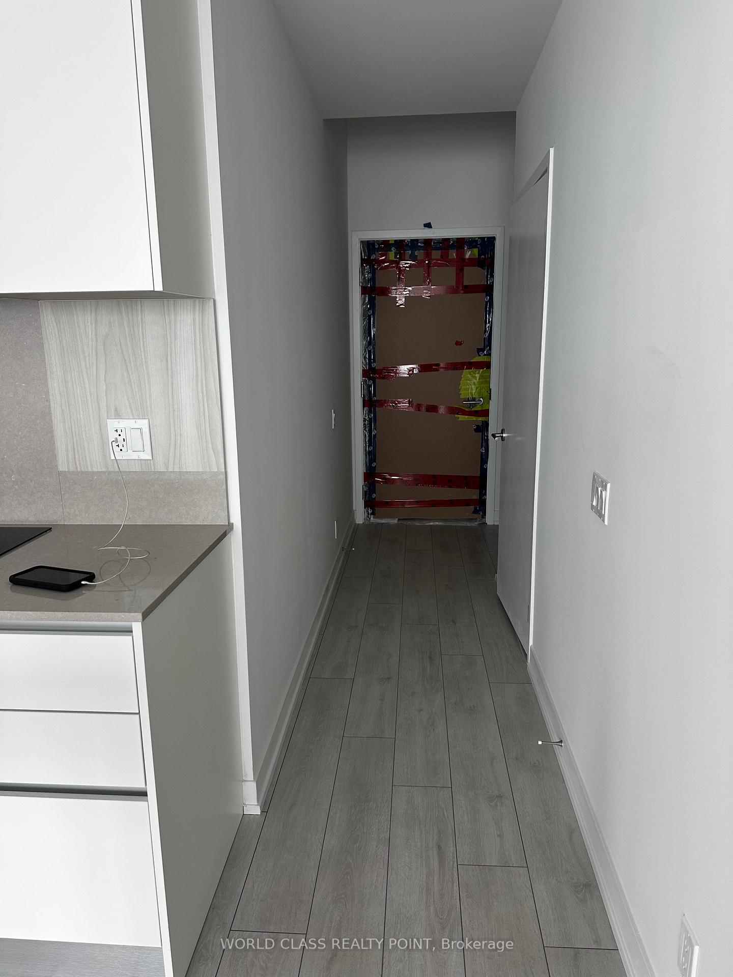 Photo 9 of Unit 1002, 39 Mary Street, Barrie, City Centre — HOMEH