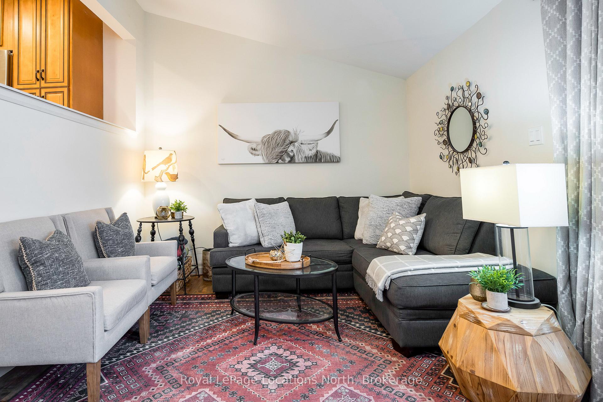 Photo 2 of 605 Tenth Street, Collingwood — HOMEH