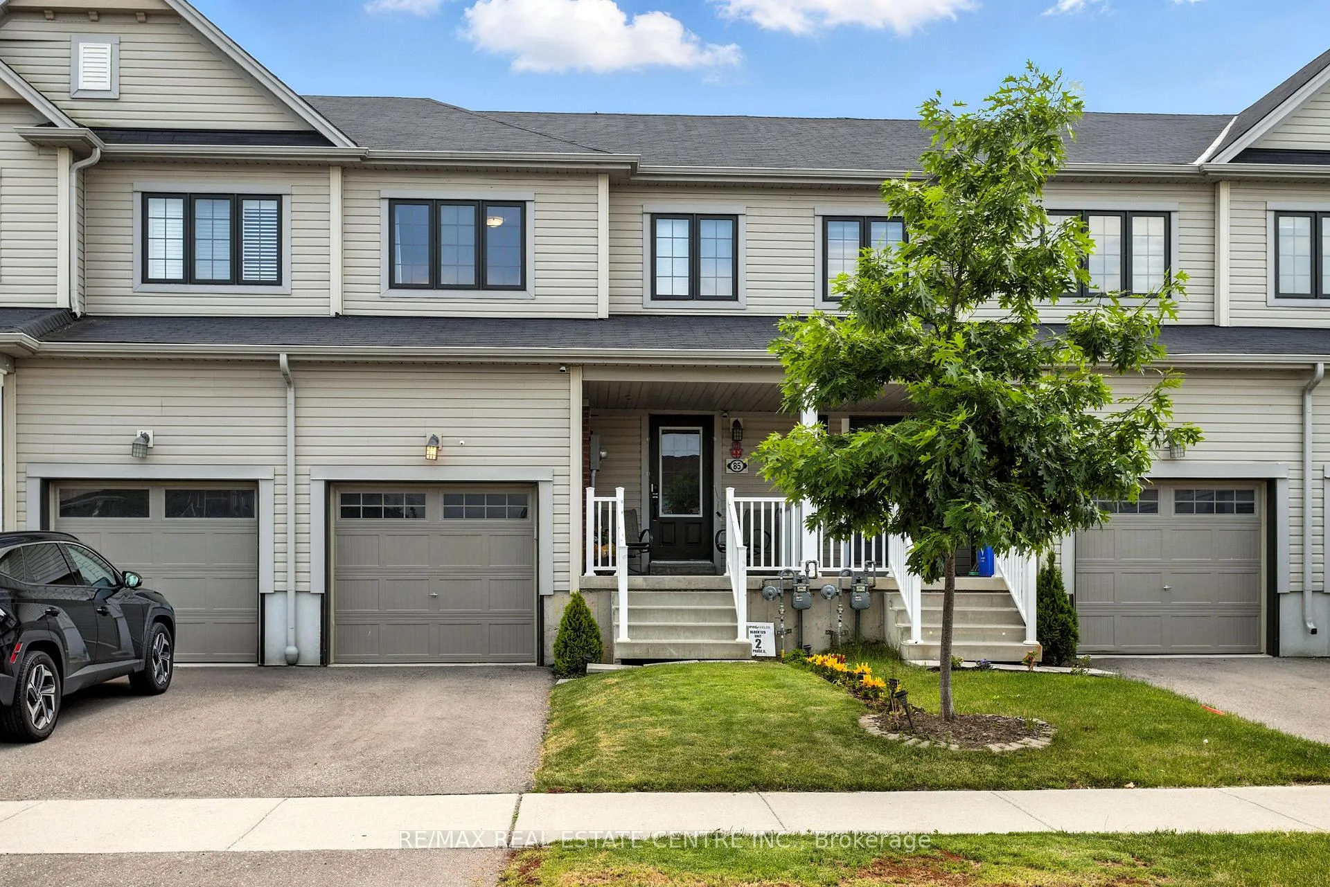 Front of 85 Thompson Road