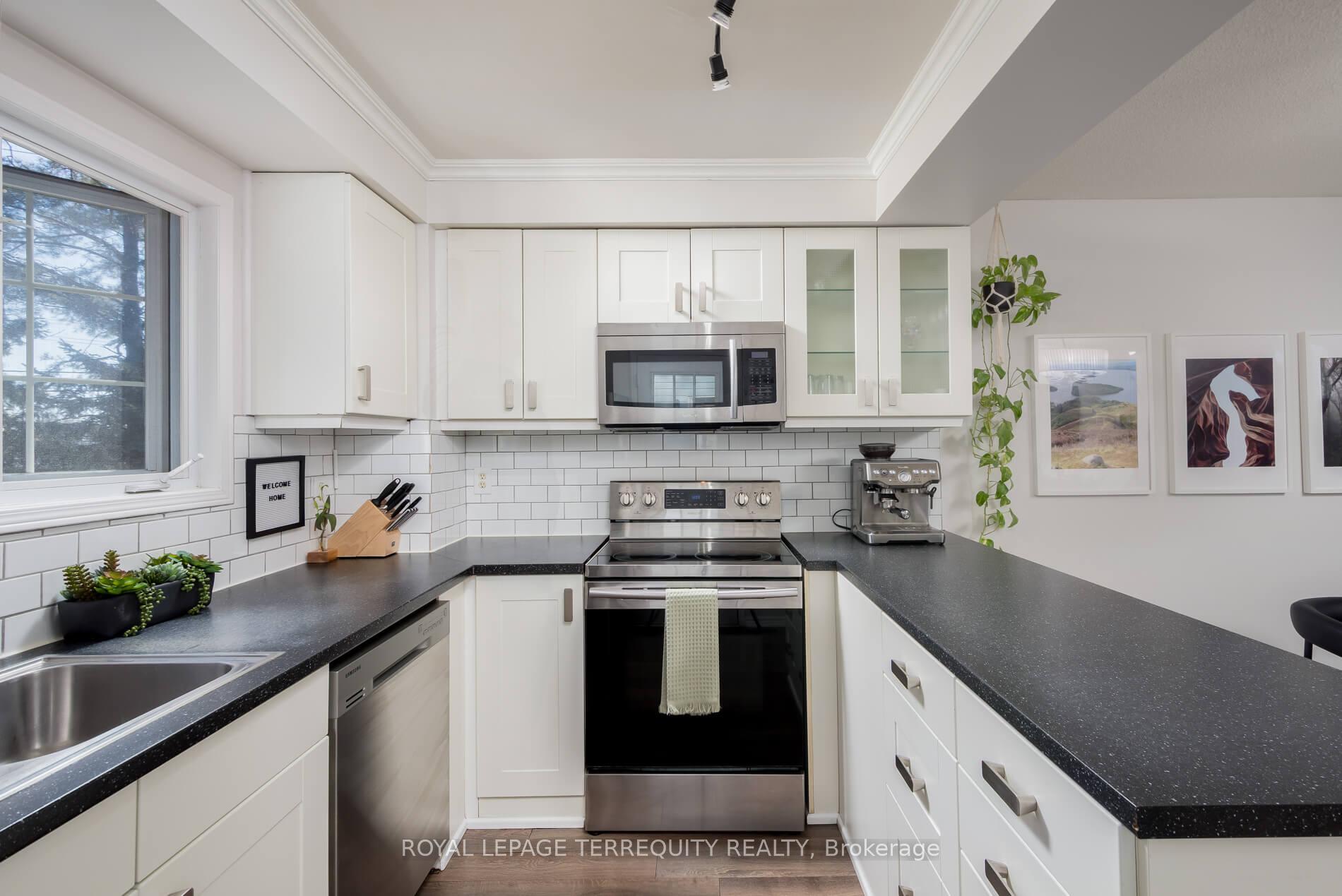 Photo 11 of Unit 20, 1735 Walnut Lane, Pickering, Town Centre — HOMEH