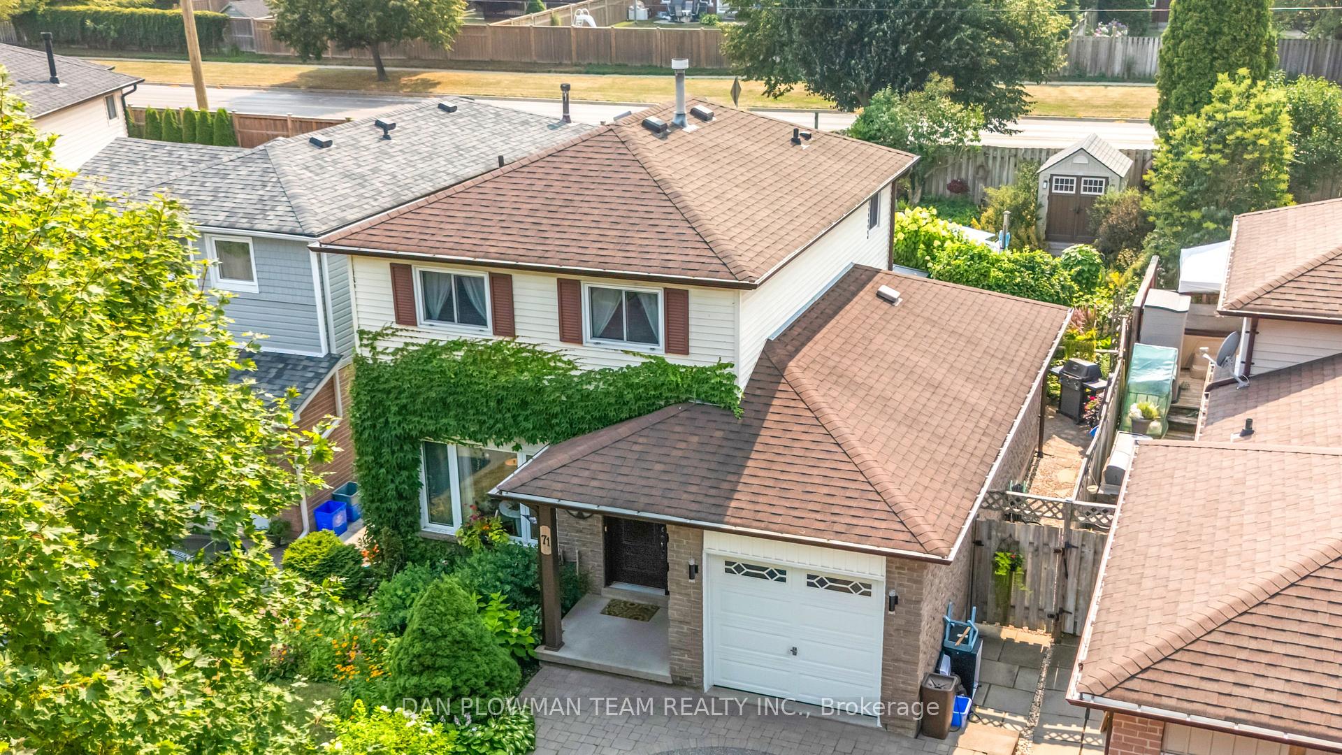 Photo 4 of 71 Barley Mill Crescent, Clarington, Bowmanville — HOMEH