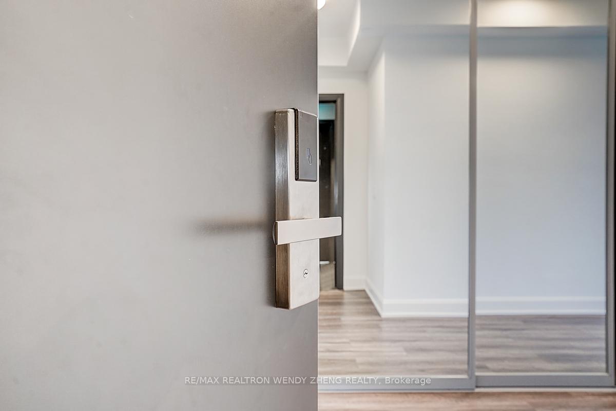 Photo 6 of Unit 3312, 12 Gandhi Lane, Markham, Commerce Valley — HOMEH