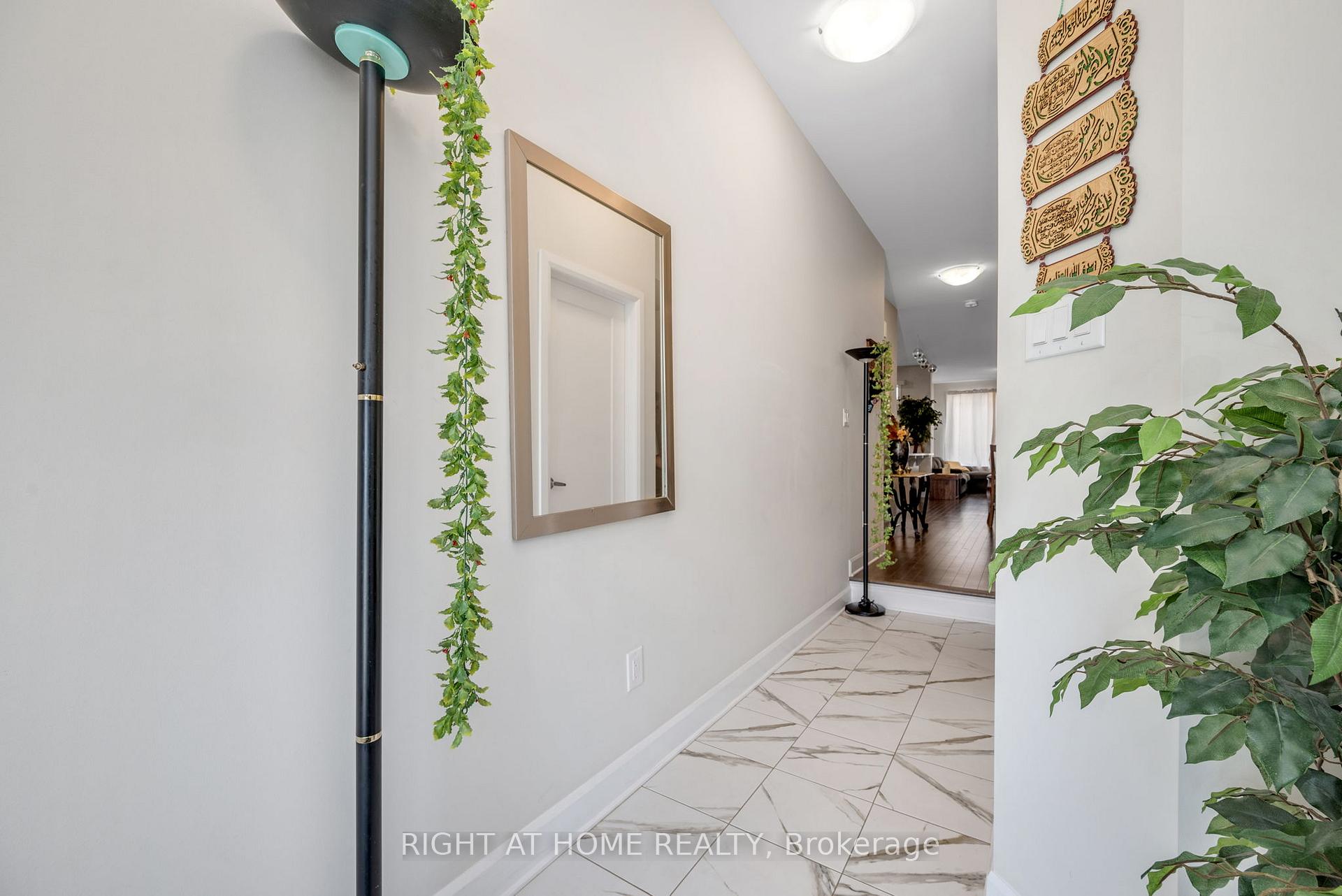 Photo 3 of 337 Barrett Farm Drive, Ottawa, Blossom Park/Kemp Park/Findlay Creek — HOMEH