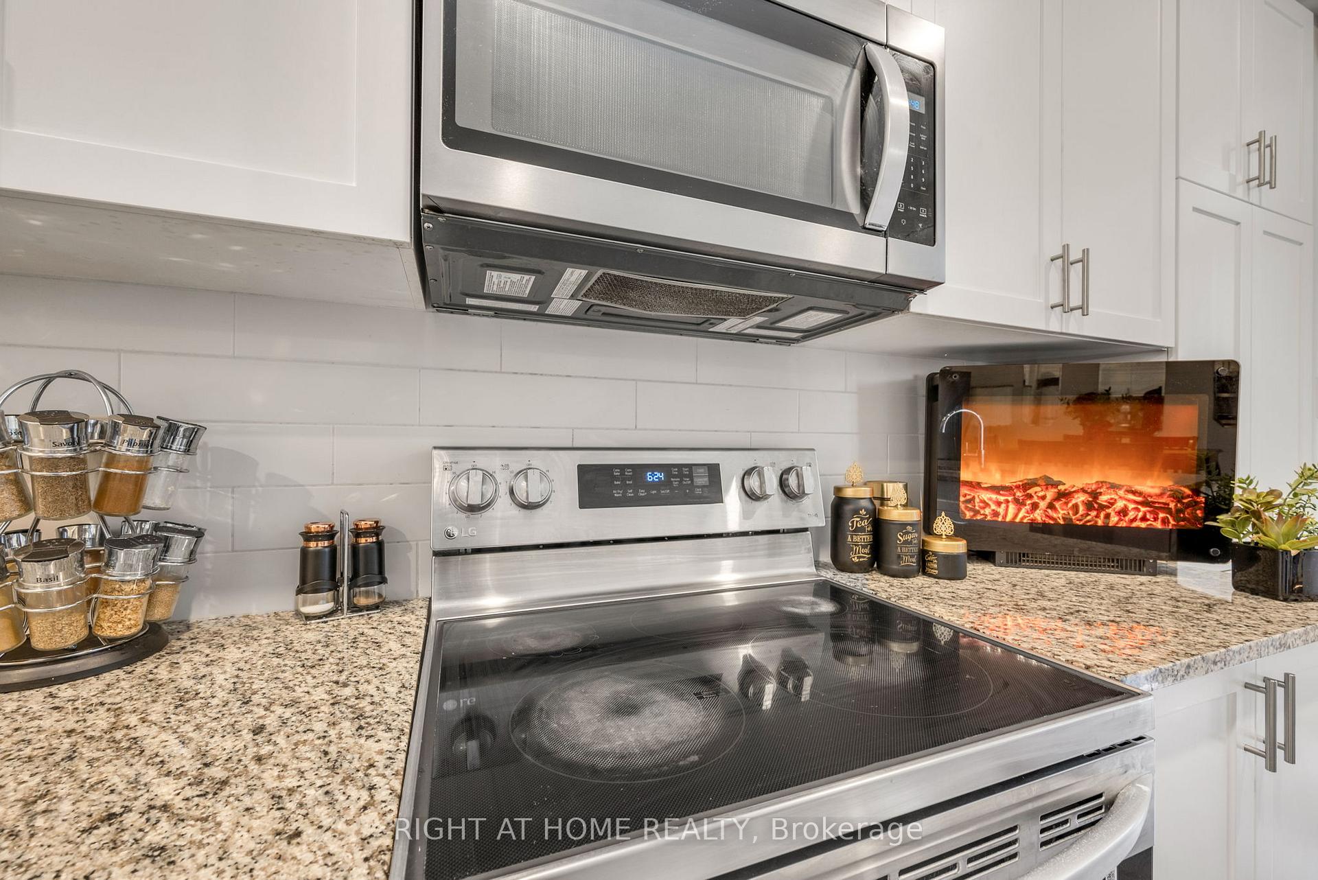 Photo 11 of 337 Barrett Farm Drive, Ottawa, Blossom Park/Kemp Park/Findlay Creek — HOMEH
