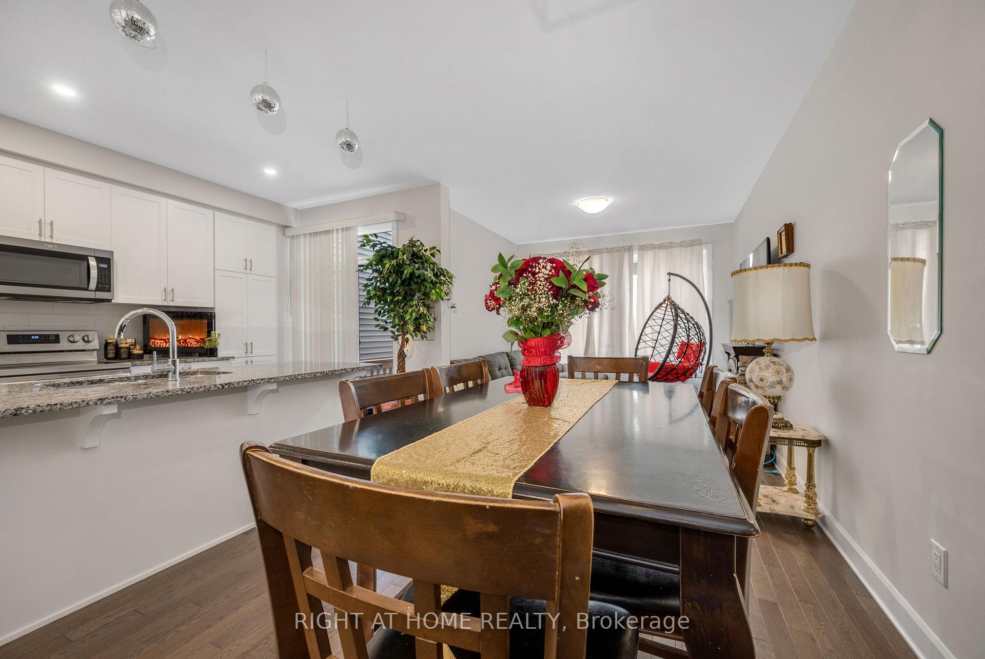 Photo 15 of 337 Barrett Farm Drive, Ottawa, Blossom Park/Kemp Park/Findlay Creek — HOMEH