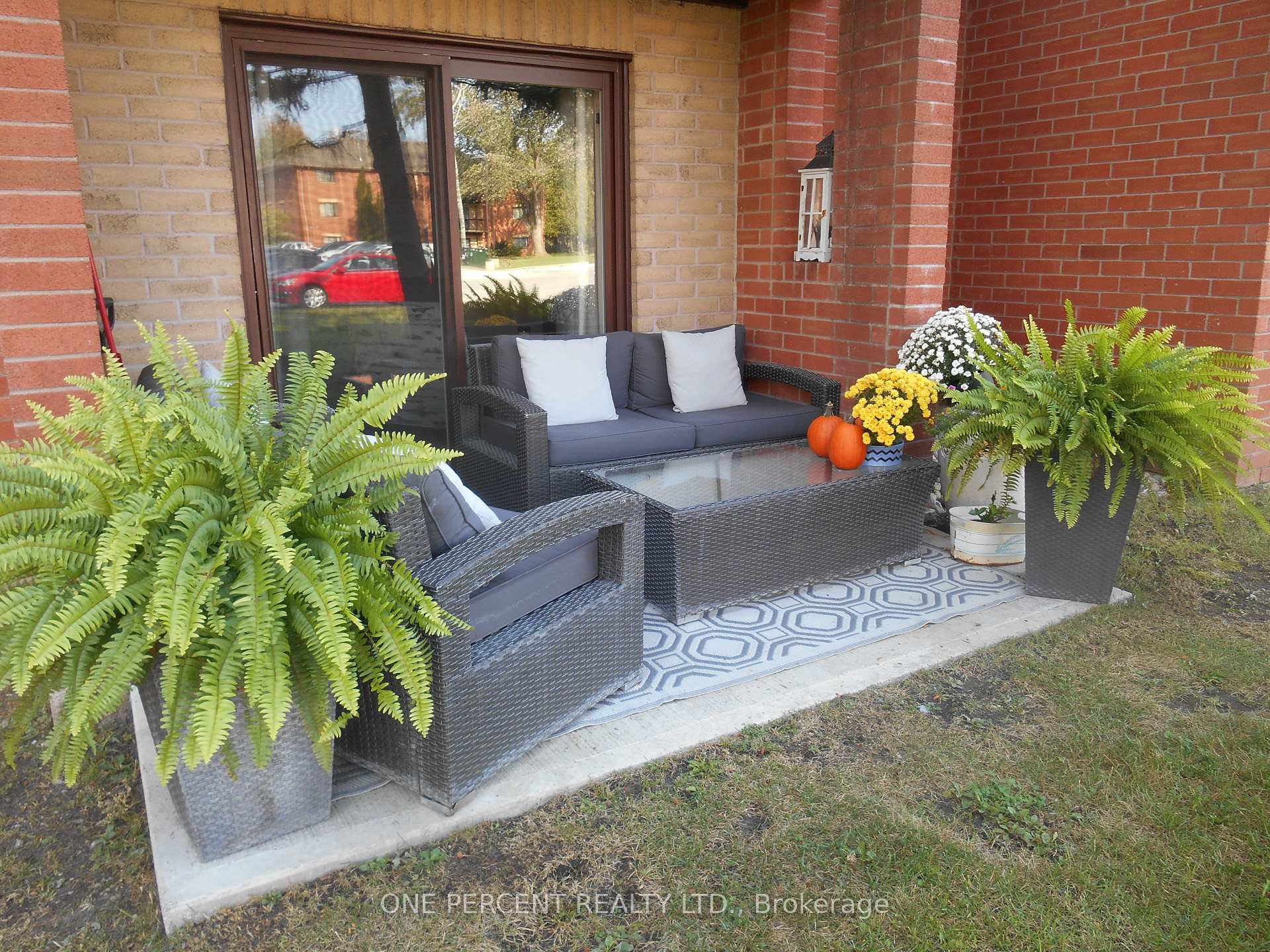 Photo 14 of Unit E4, 167 Edgehill Drive, Barrie, Edgehill Drive — HOMEH