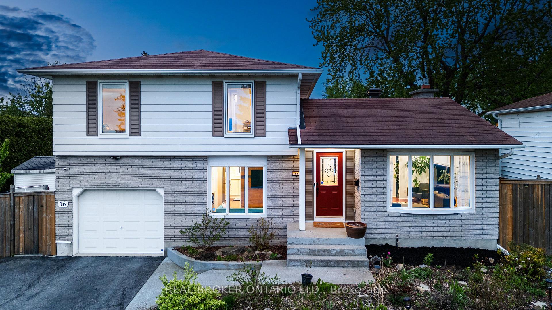 Photo 2 of 16 Langholm Crescent, Ottawa, Barrhaven - Pheasant Run — HOMEH