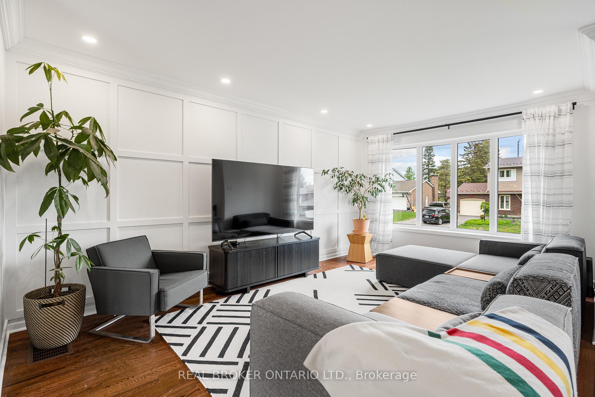 Photo 6 of 16 Langholm Crescent, Ottawa, Barrhaven - Pheasant Run — HOMEH