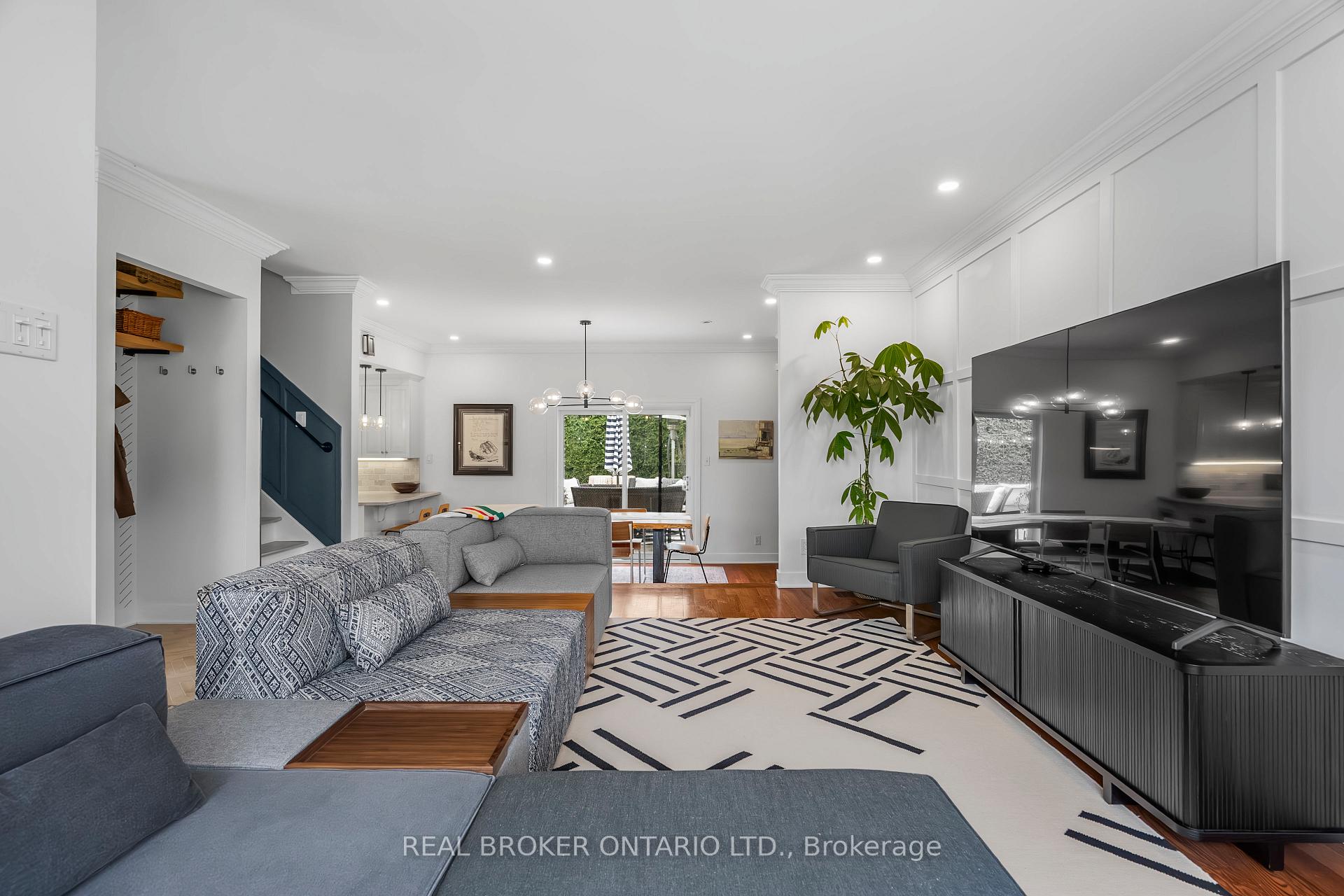 Photo 8 of 16 Langholm Crescent, Ottawa, Barrhaven - Pheasant Run — HOMEH