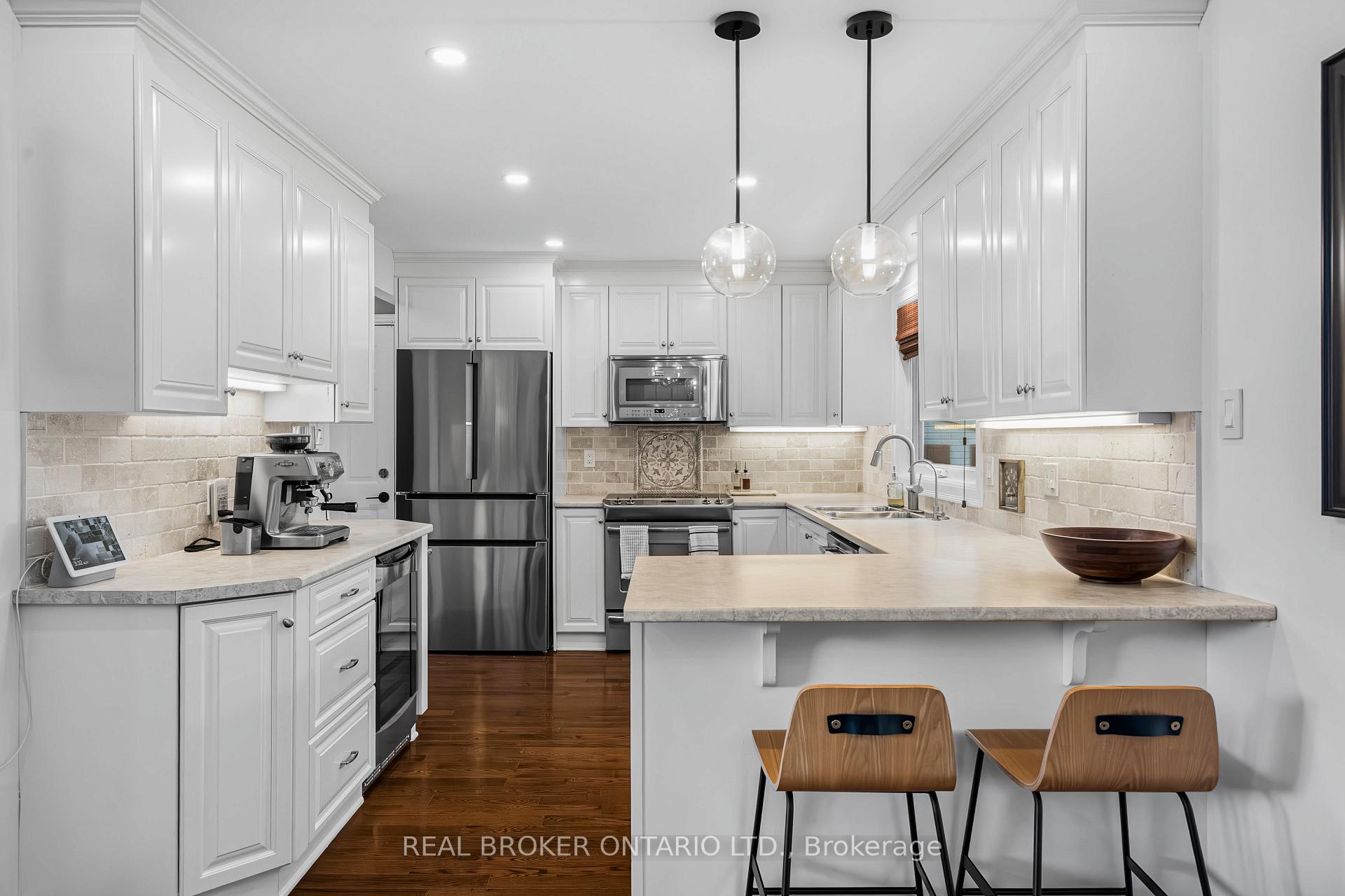 Photo 13 of 16 Langholm Crescent, Ottawa, Barrhaven - Pheasant Run — HOMEH