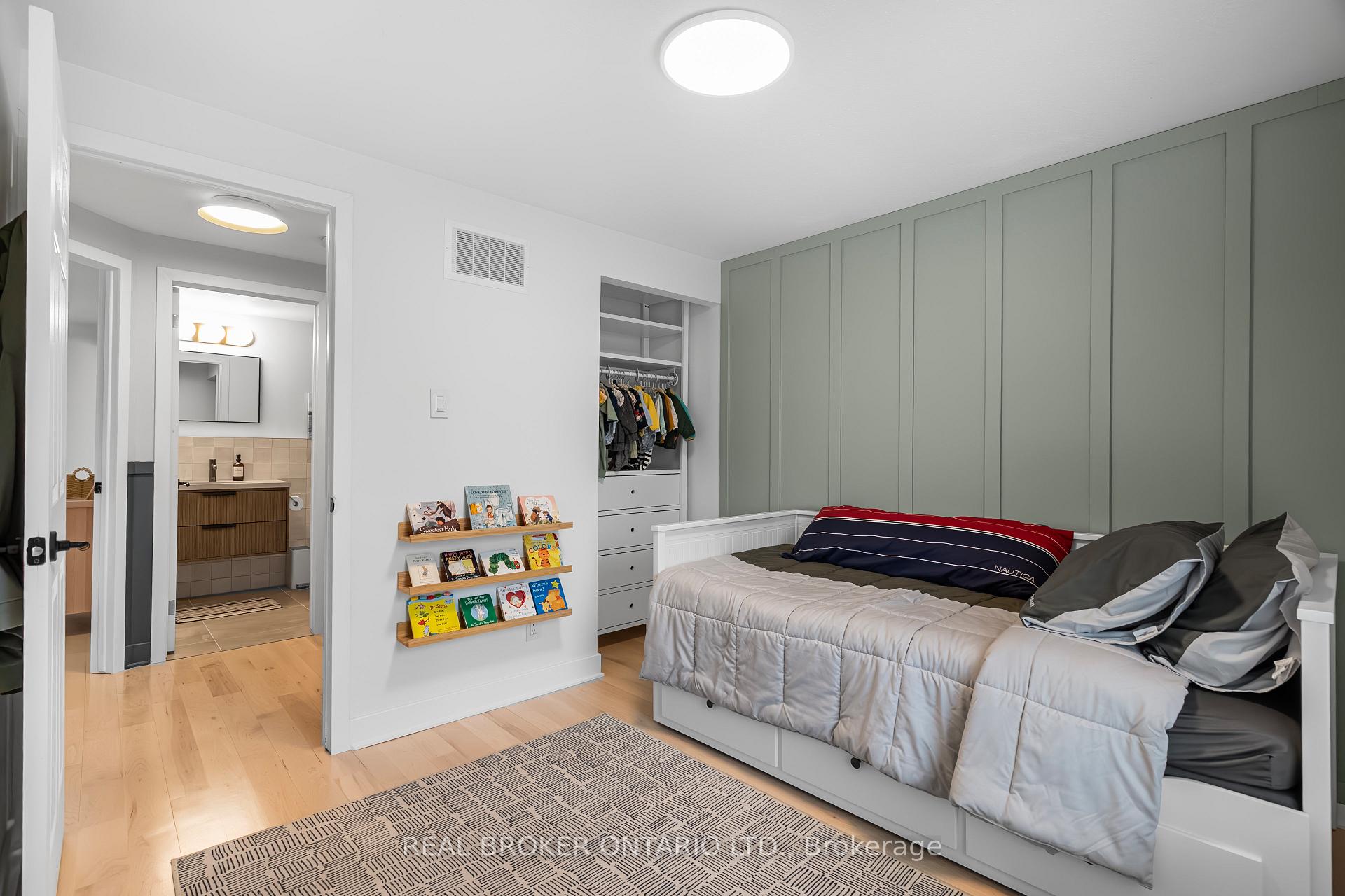 Photo 33 of 16 Langholm Crescent, Ottawa, Barrhaven - Pheasant Run — HOMEH