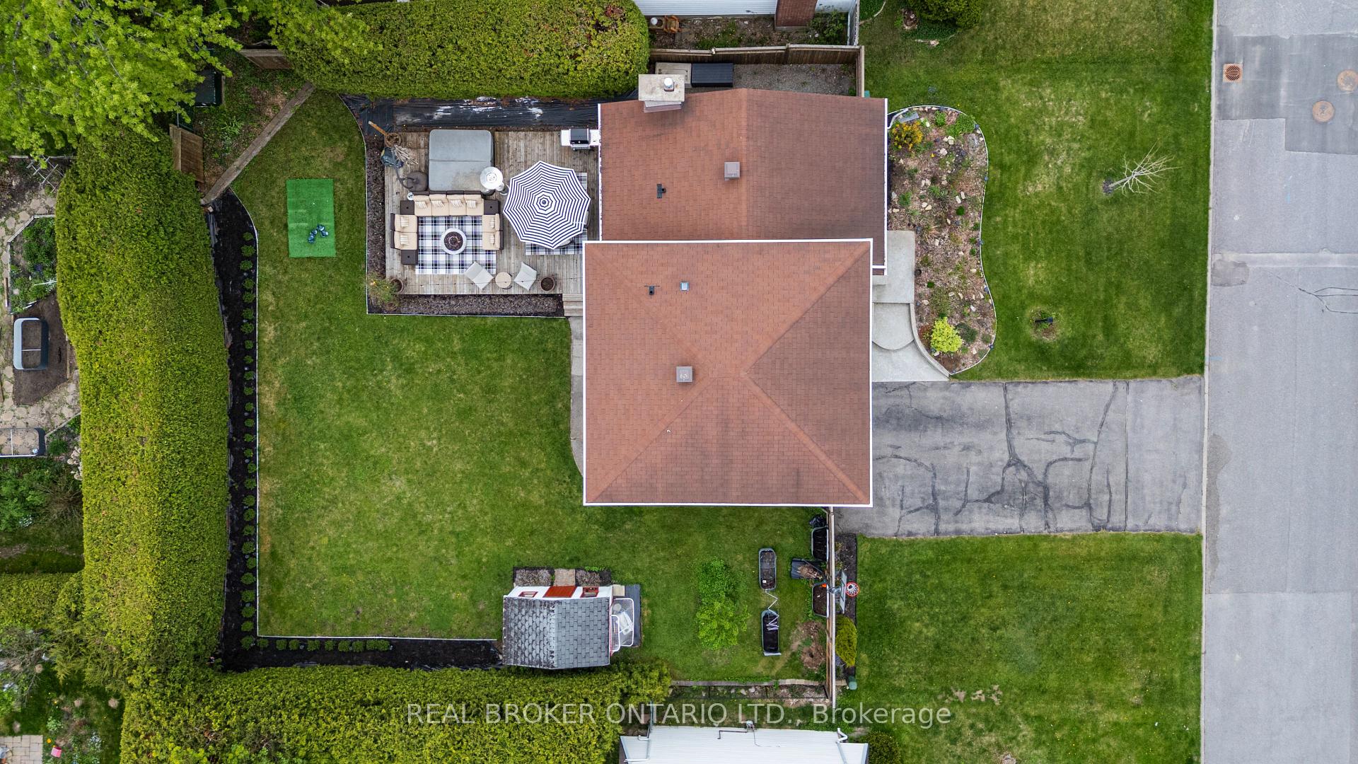 Photo 48 of 16 Langholm Crescent, Ottawa, Barrhaven - Pheasant Run — HOMEH