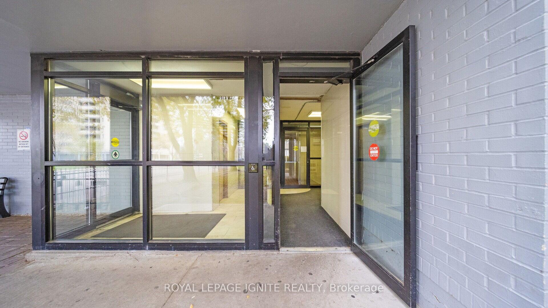 Photo 7 of Unit 810, 320 Dixon Road, Etobicoke, Kingsview Village-The Westway — HOMEH