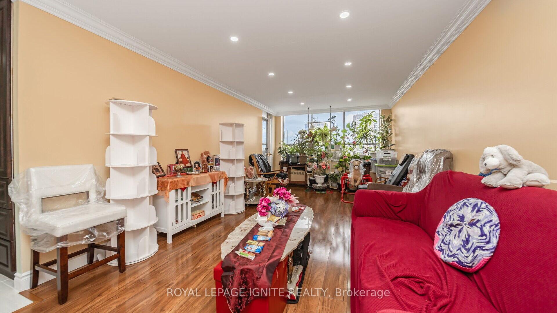 Photo 12 of Unit 810, 320 Dixon Road, Etobicoke, Kingsview Village-The Westway — HOMEH