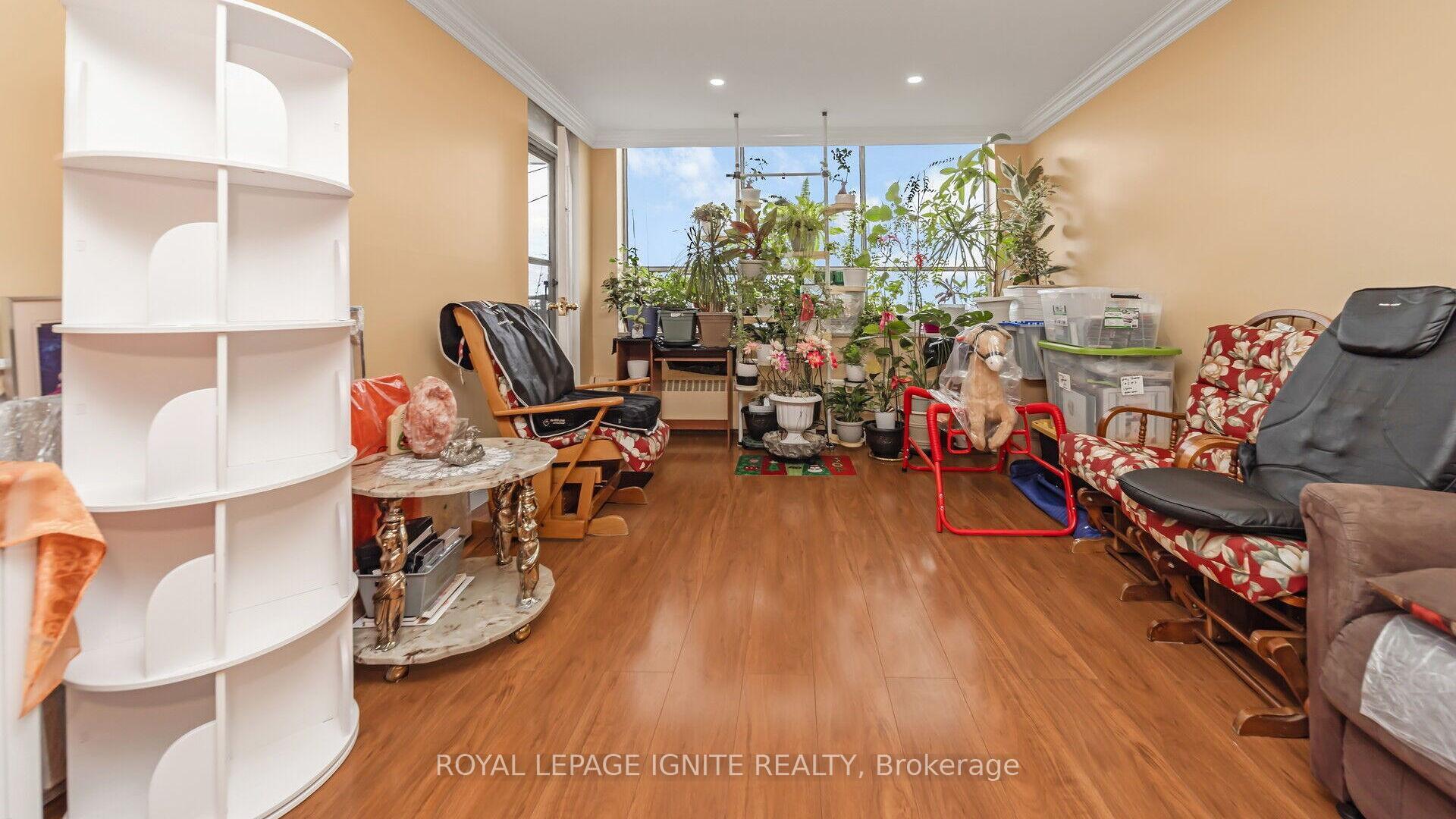 Photo 17 of Unit 810, 320 Dixon Road, Etobicoke, Kingsview Village-The Westway — HOMEH