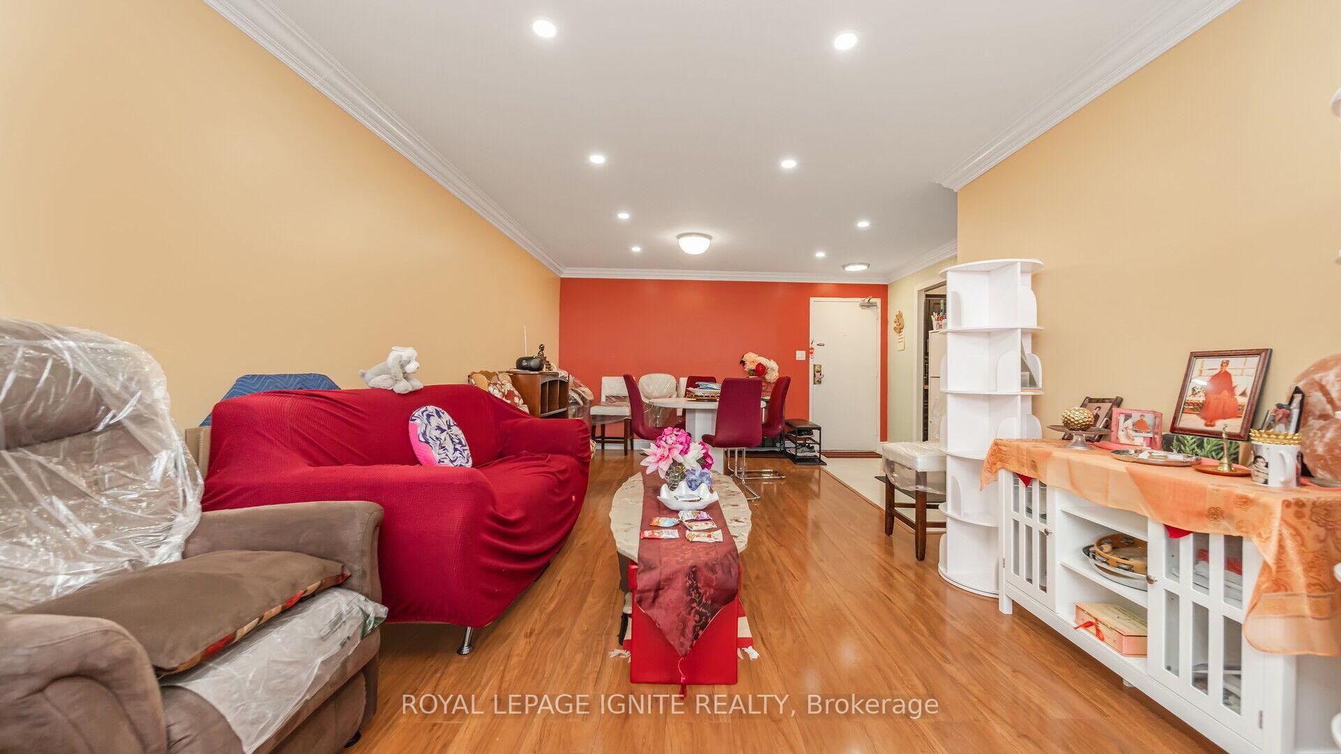 Photo 15 of Unit 810, 320 Dixon Road, Etobicoke, Kingsview Village-The Westway — HOMEH