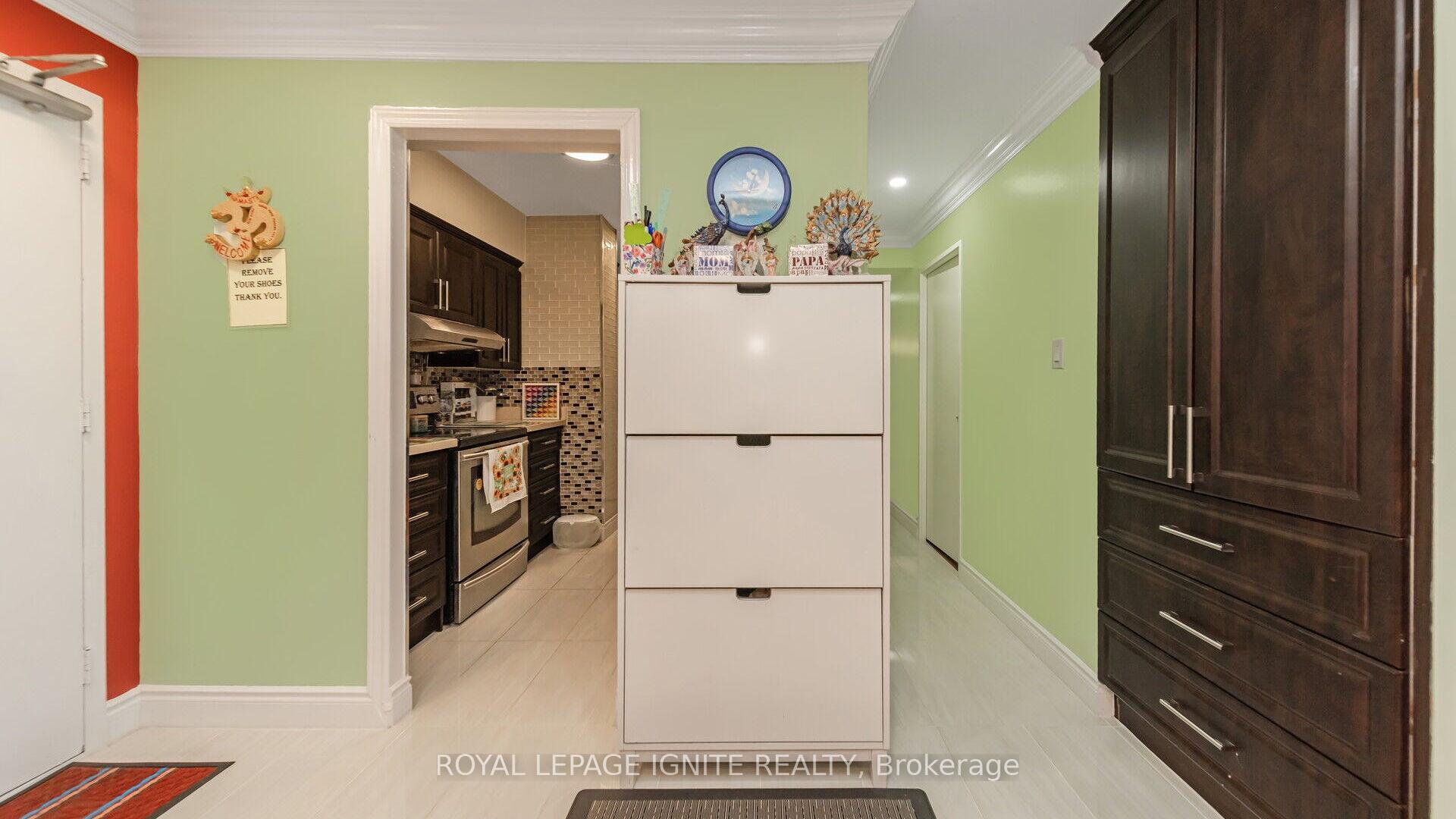 Photo 27 of Unit 810, 320 Dixon Road, Etobicoke, Kingsview Village-The Westway — HOMEH