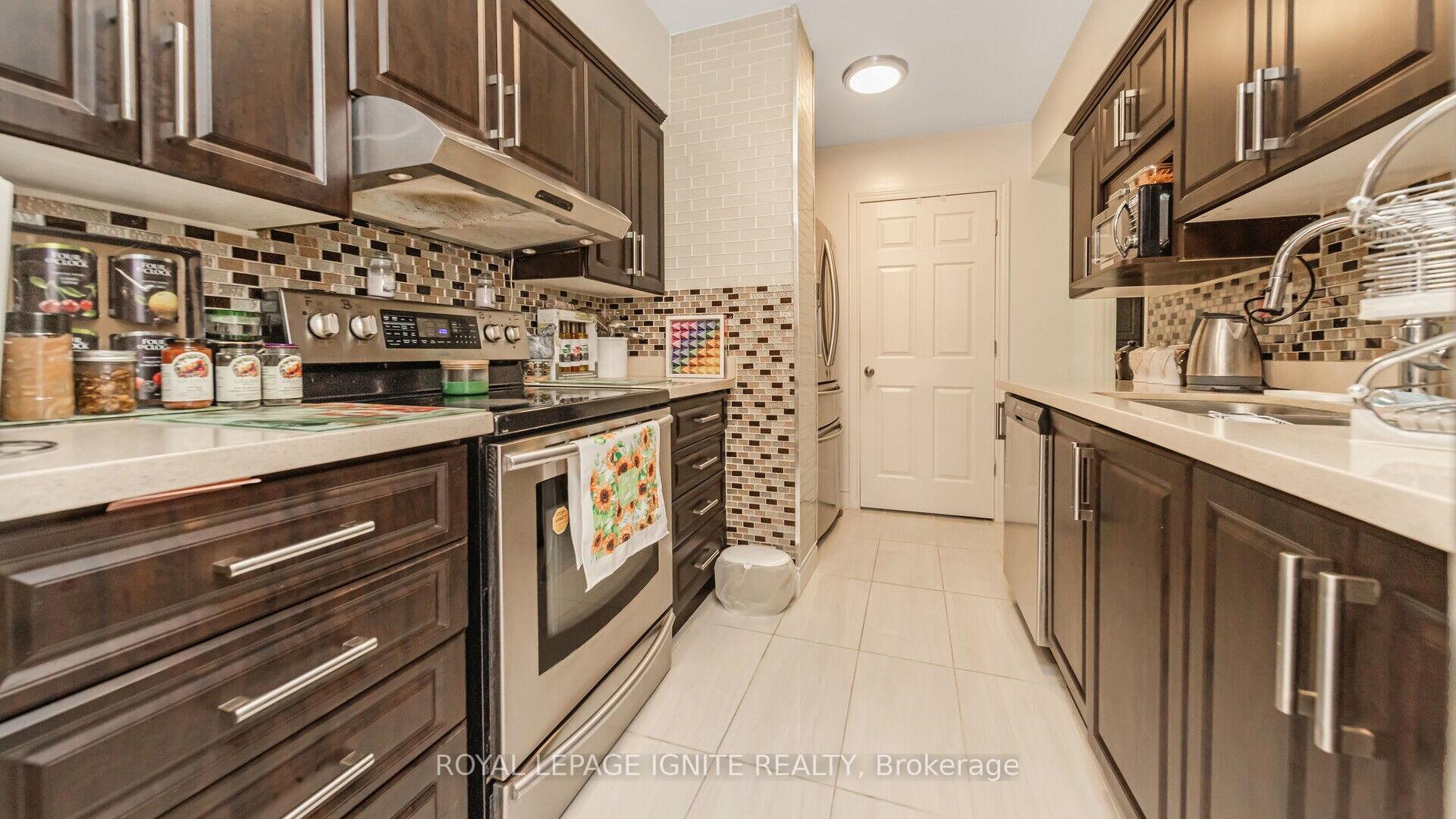 Photo 30 of Unit 810, 320 Dixon Road, Etobicoke, Kingsview Village-The Westway — HOMEH