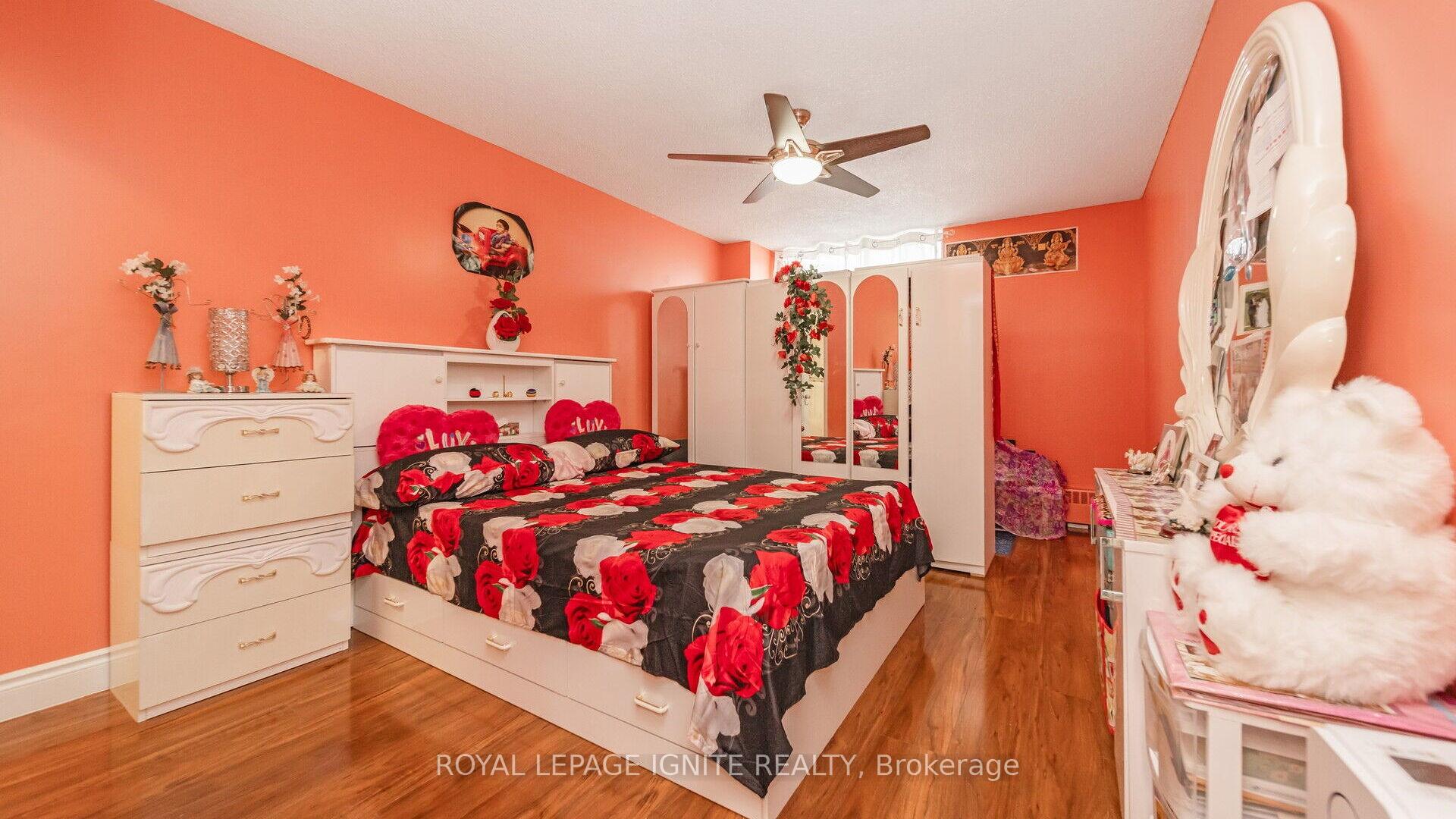 Photo 36 of Unit 810, 320 Dixon Road, Etobicoke, Kingsview Village-The Westway — HOMEH