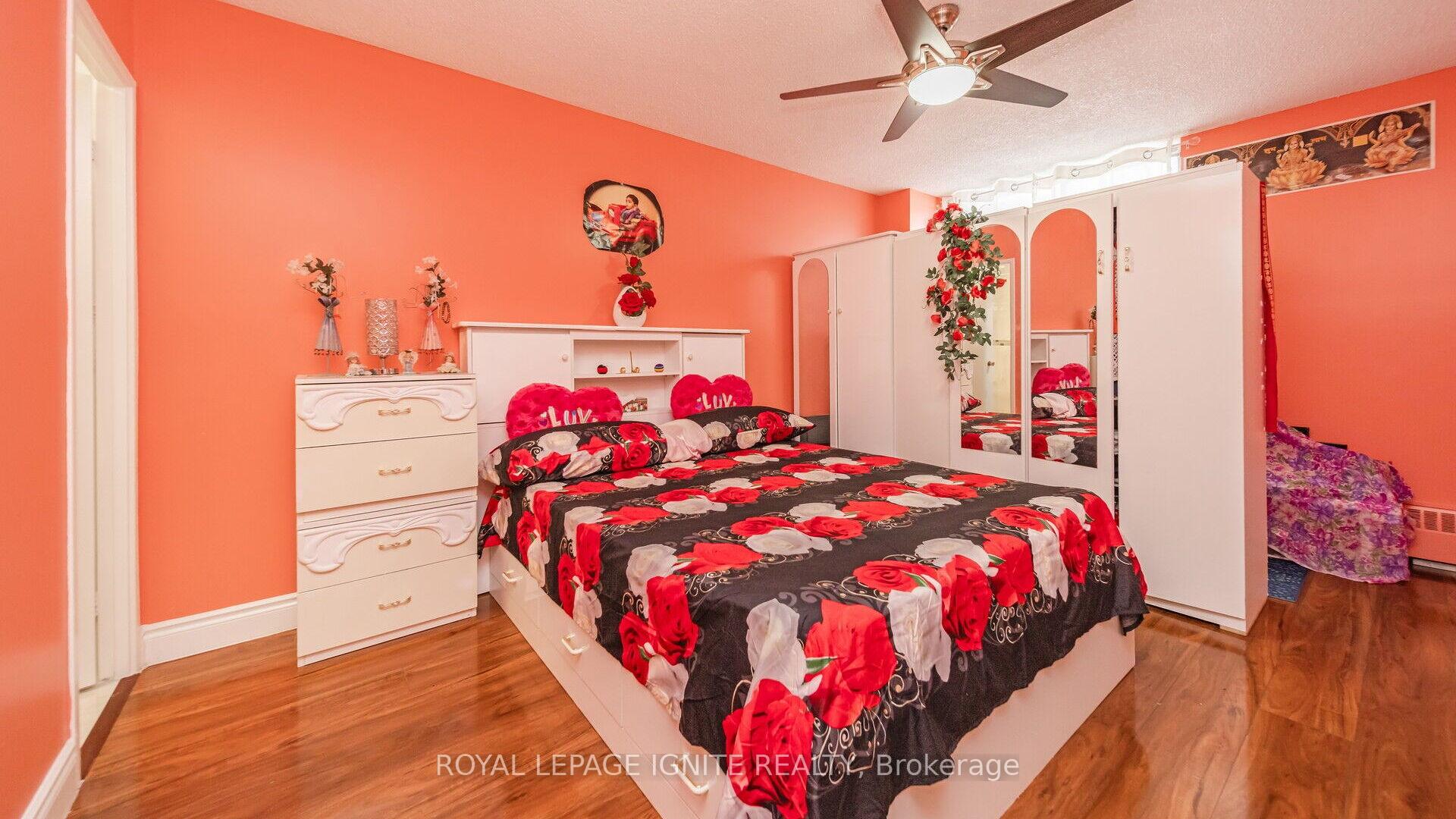 Photo 25 of Unit 810, 320 Dixon Road, Etobicoke, Kingsview Village-The Westway — HOMEH