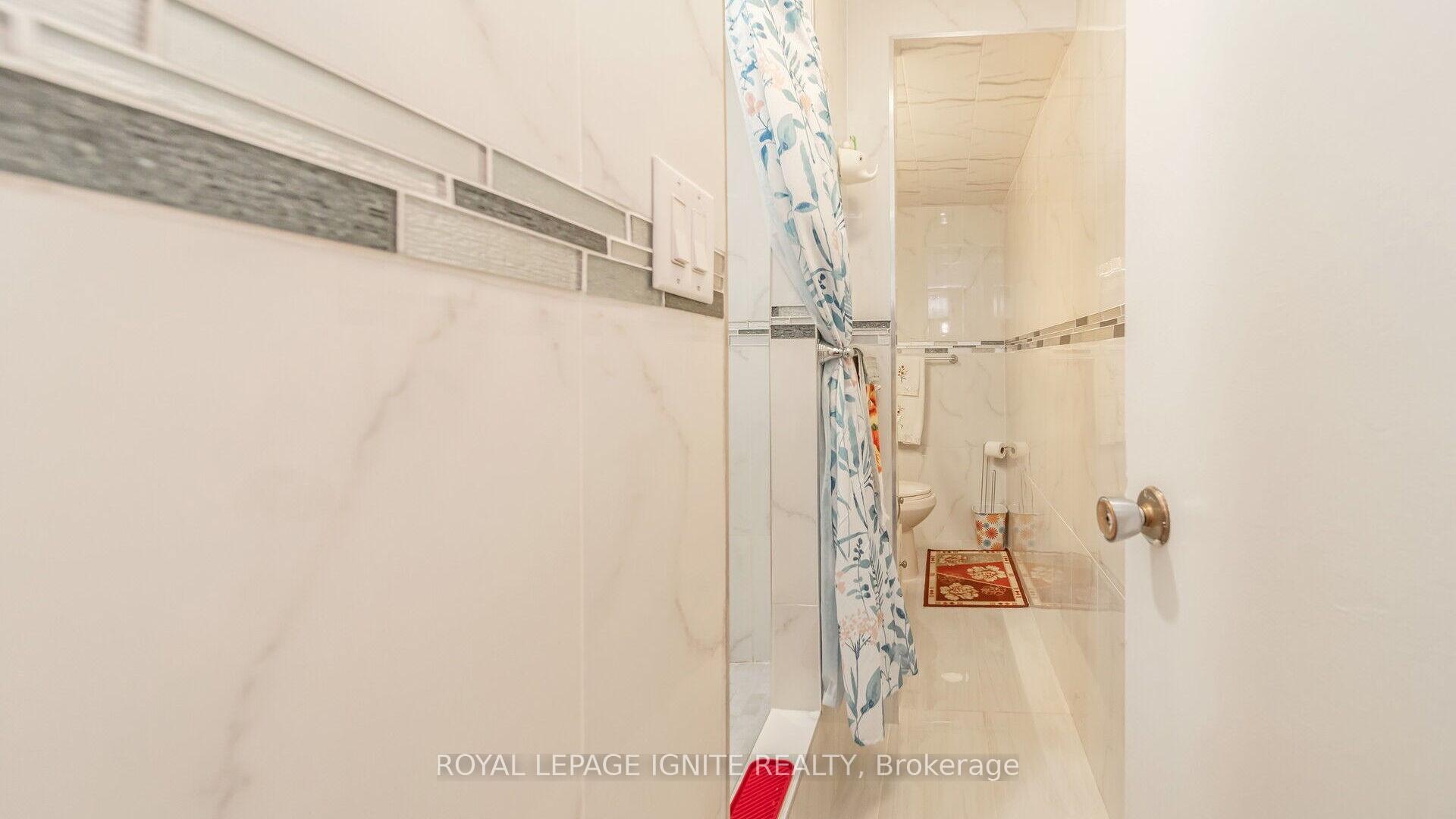 Photo 34 of Unit 810, 320 Dixon Road, Etobicoke, Kingsview Village-The Westway — HOMEH