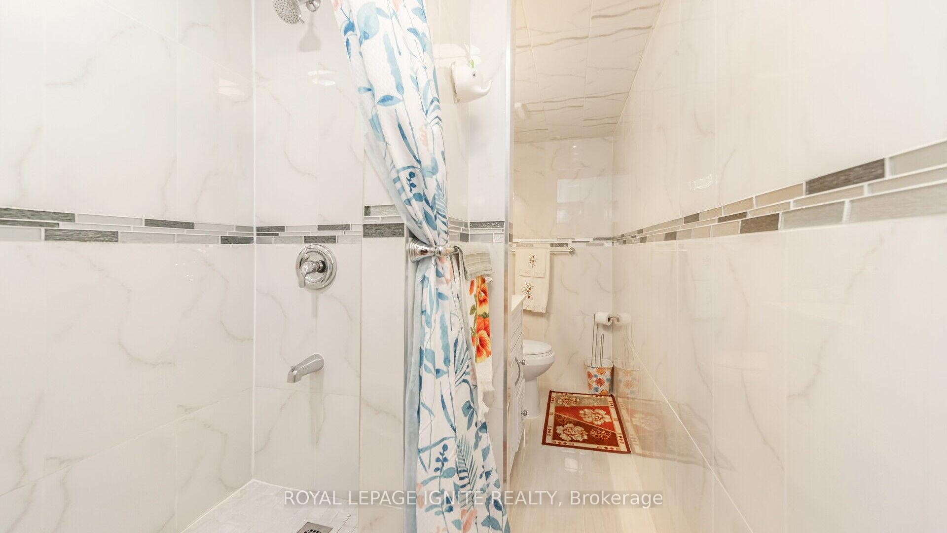 Photo 33 of Unit 810, 320 Dixon Road, Etobicoke, Kingsview Village-The Westway — HOMEH