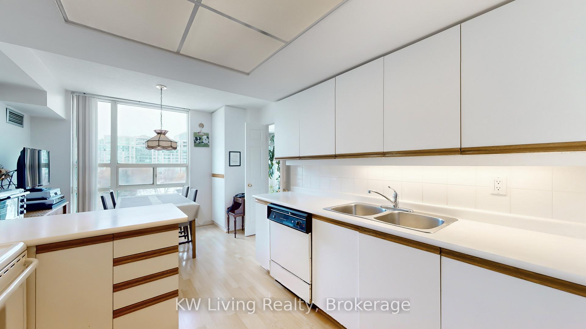 Photo 21 of Unit 513, 7825 Bayview Avenue, Markham, Aileen-Willowbrook — HOMEH