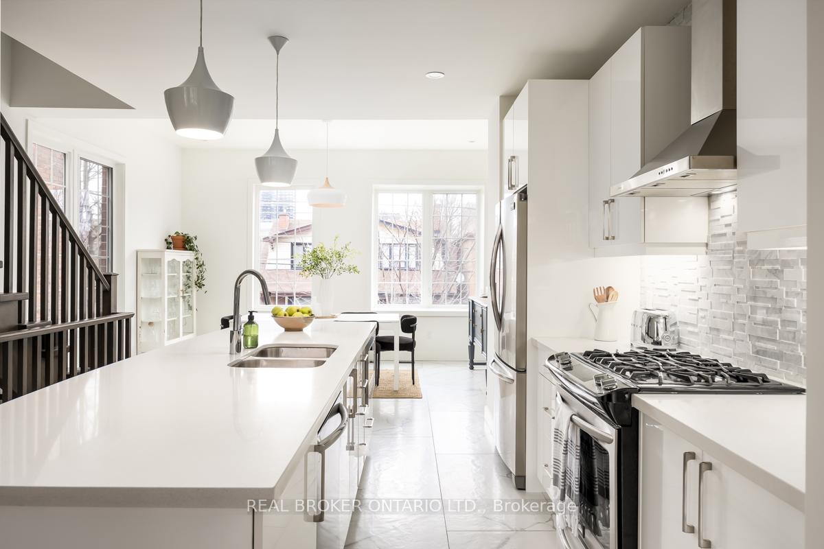 Photo 7 of 86 Augusta Street, Hamilton, Corktown — HOMEH