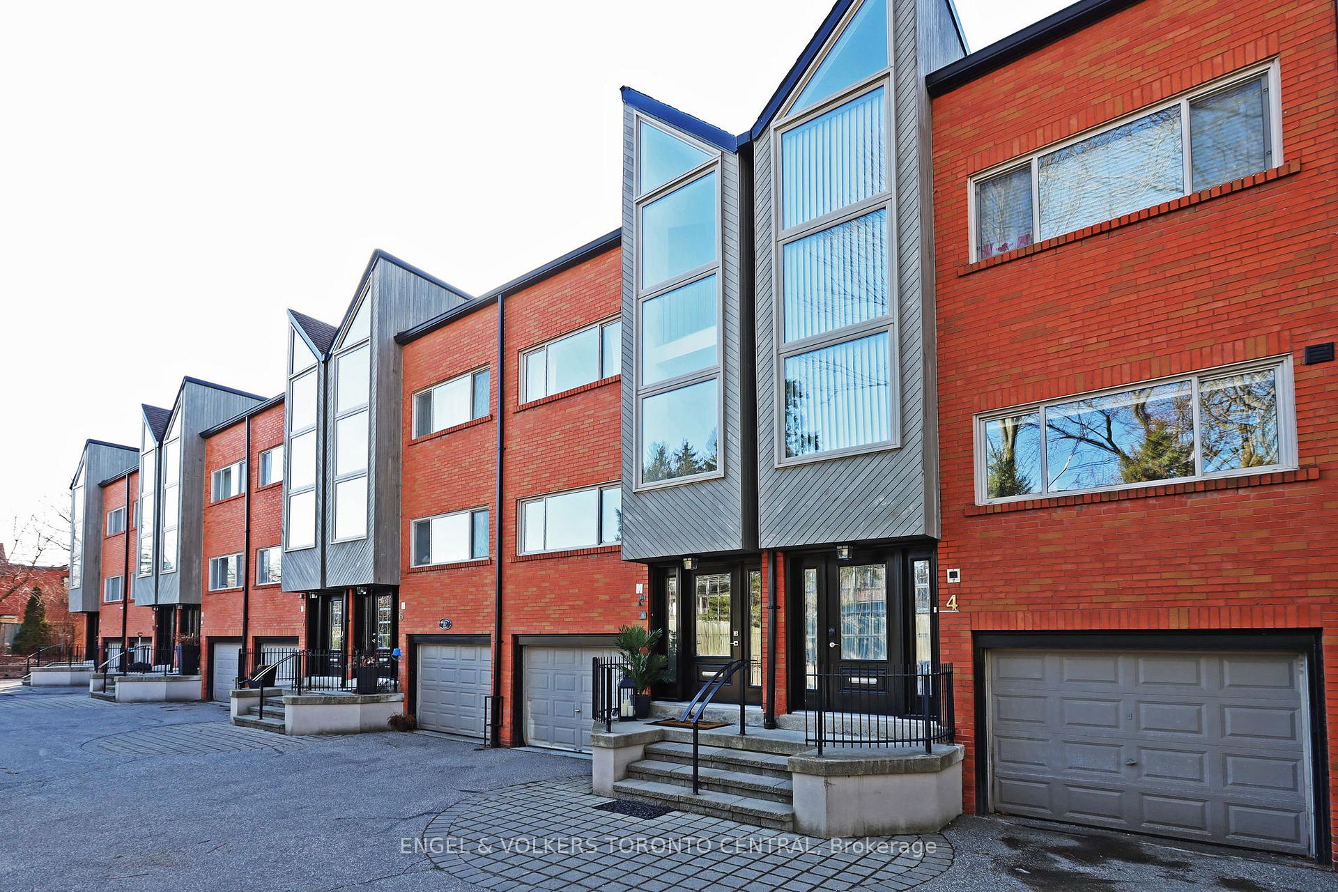 Photo 2 of Unit 5, 155 Woodbine Avenue, Toronto, The Beaches — HOMEH