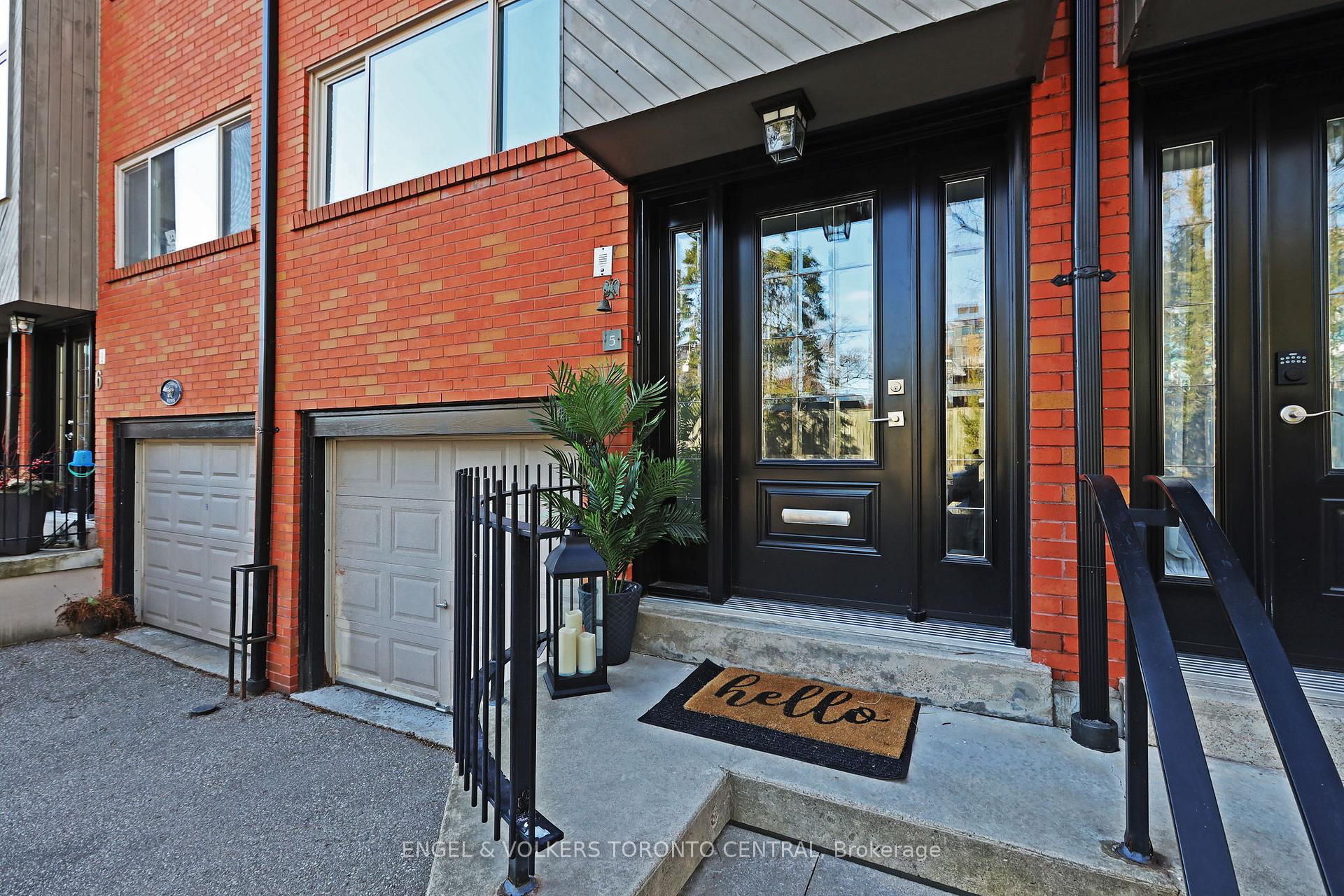 Photo 3 of Unit 5, 155 Woodbine Avenue, Toronto, The Beaches — HOMEH