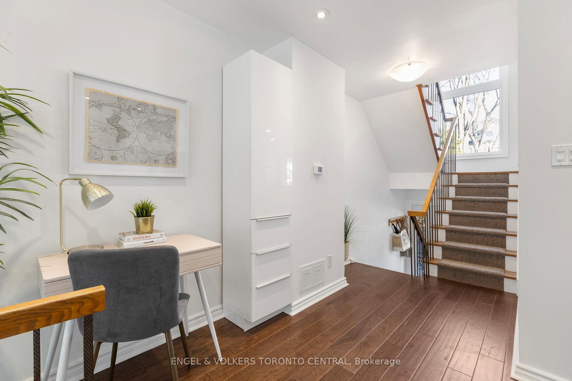 Photo 8 of Unit 5, 155 Woodbine Avenue, Toronto, The Beaches — HOMEH