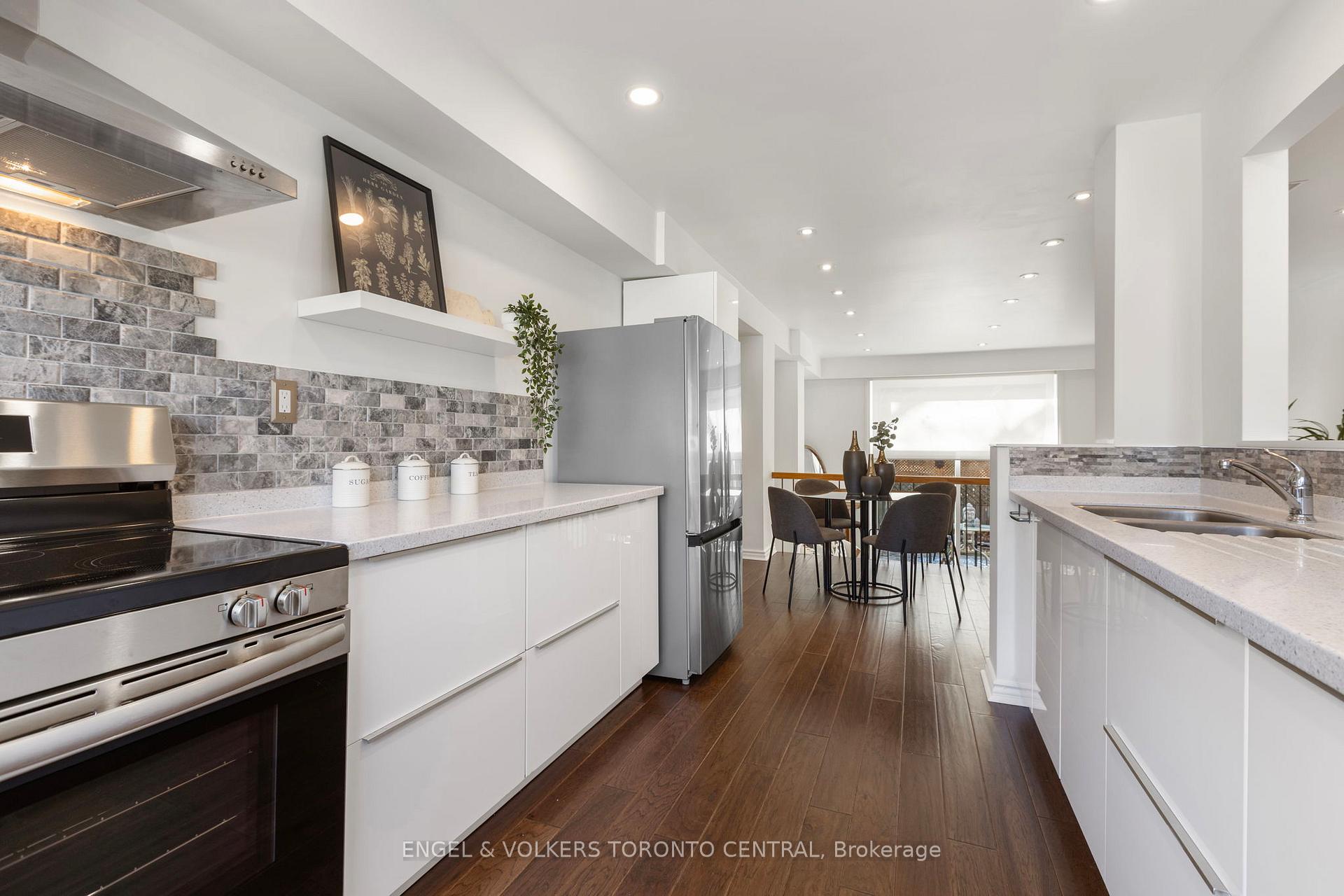 Photo 14 of Unit 5, 155 Woodbine Avenue, Toronto, The Beaches — HOMEH