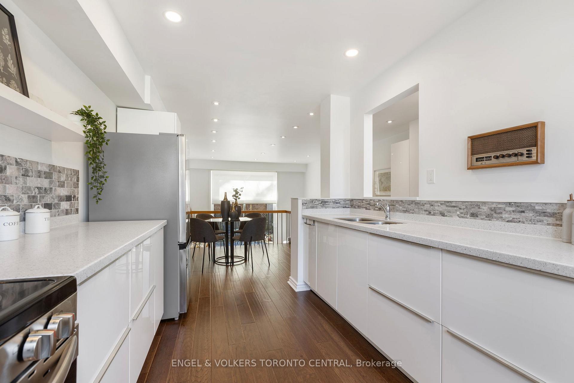 Photo 16 of Unit 5, 155 Woodbine Avenue, Toronto, The Beaches — HOMEH